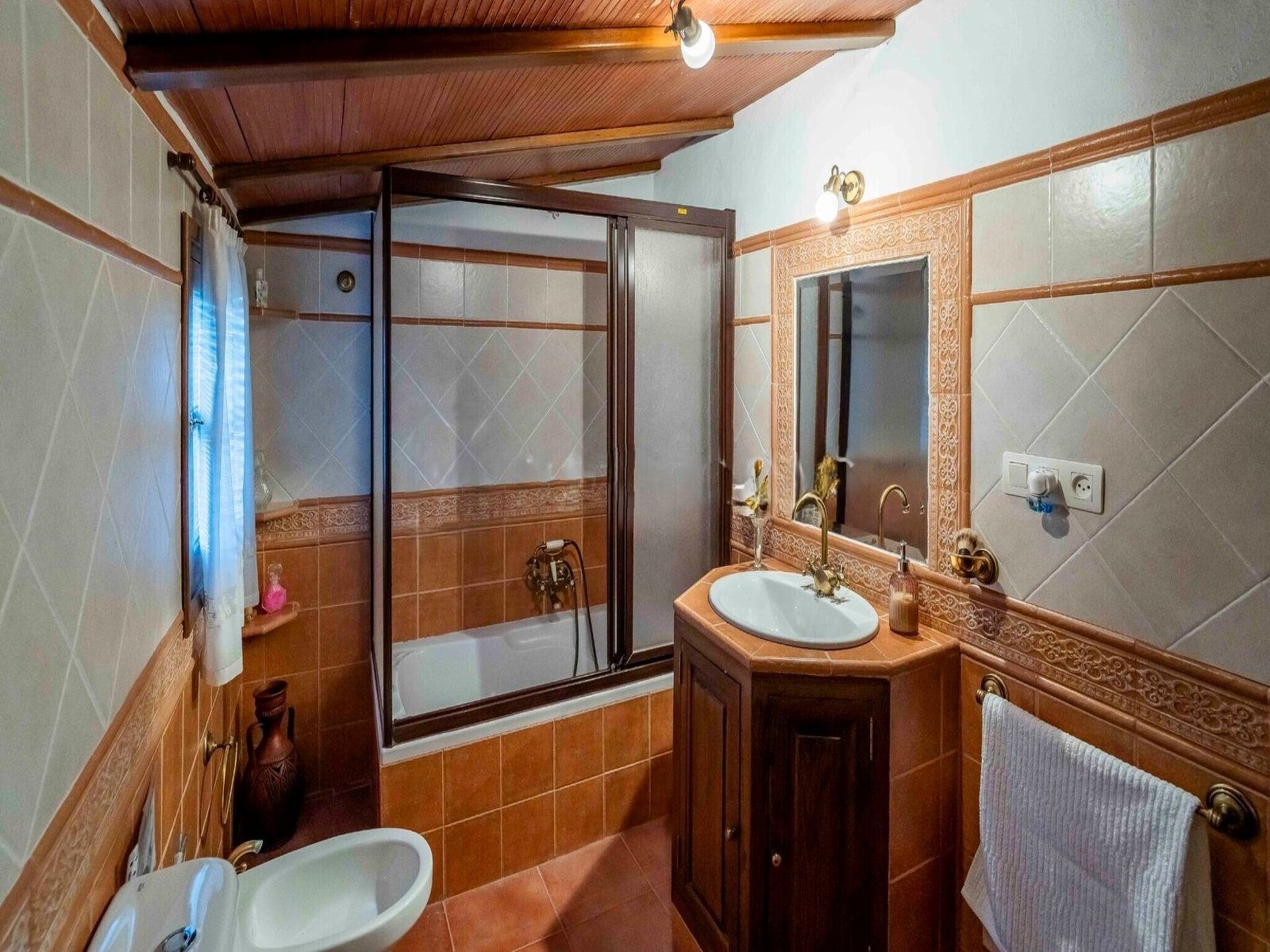 Ruim Andalusisch vakantiehuis met privézwembad en uitzicht op de bergen - foto 15