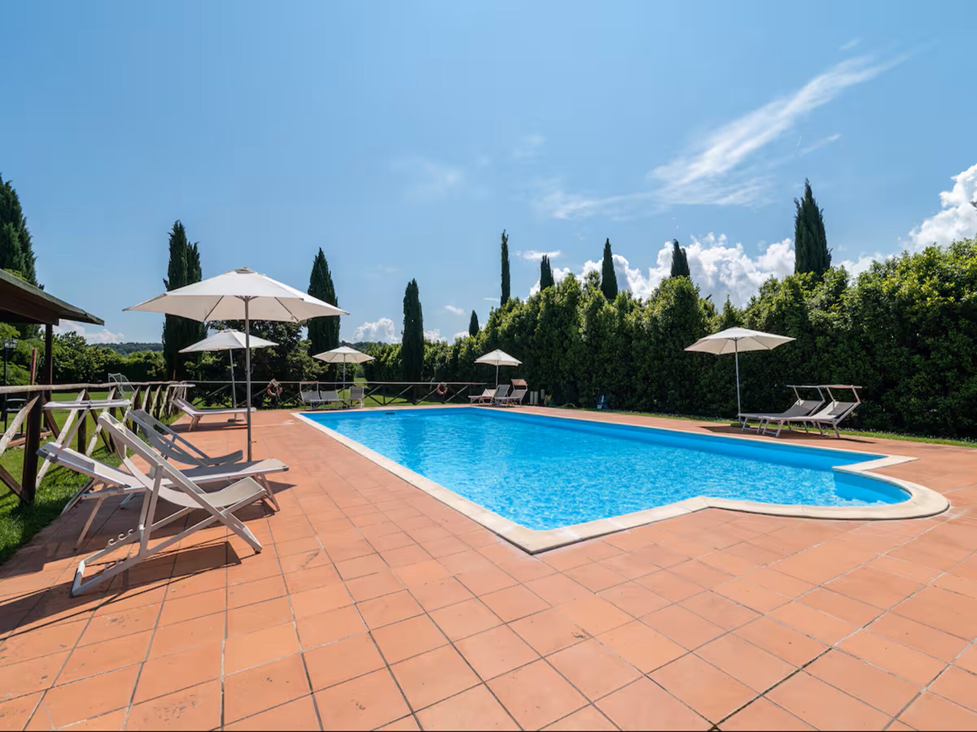 Authentiek Toscaans appartement met zwembad en tuin nabij Arezzo - foto 26