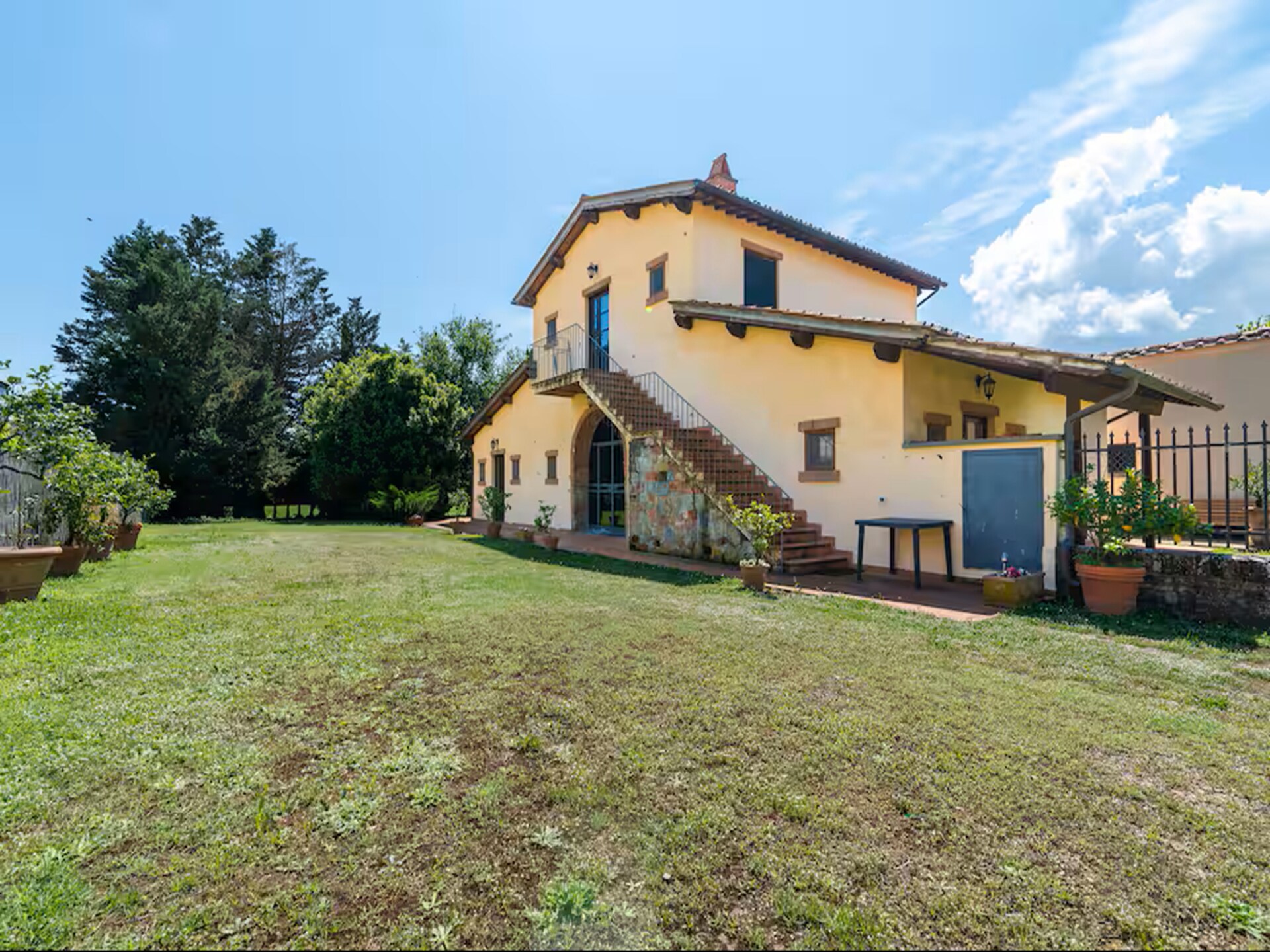 Authentiek Toscaans appartement met zwembad en tuin nabij Arezzo - foto 7