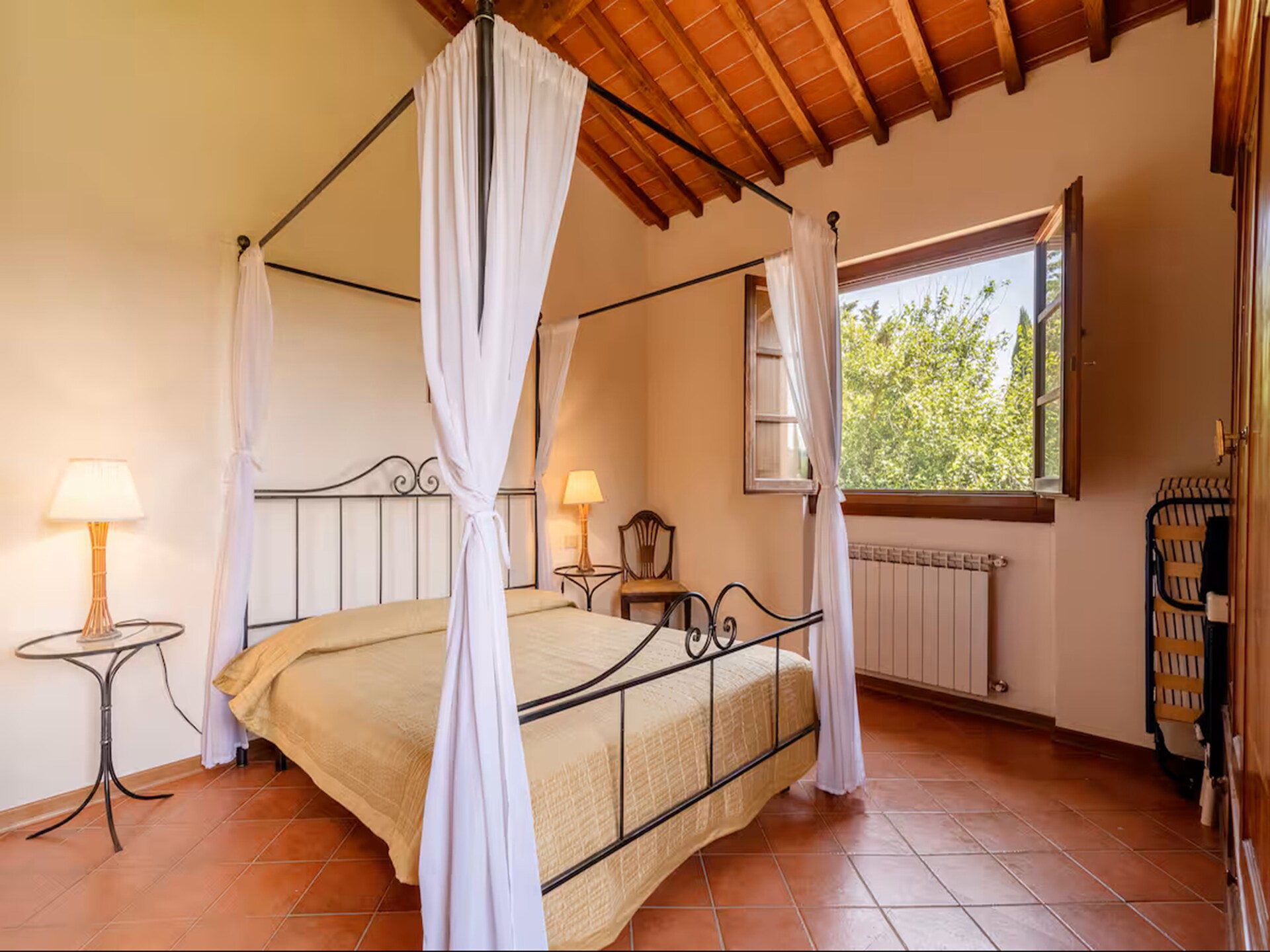 Authentiek Toscaans appartement met zwembad en tuin nabij Arezzo - foto 5