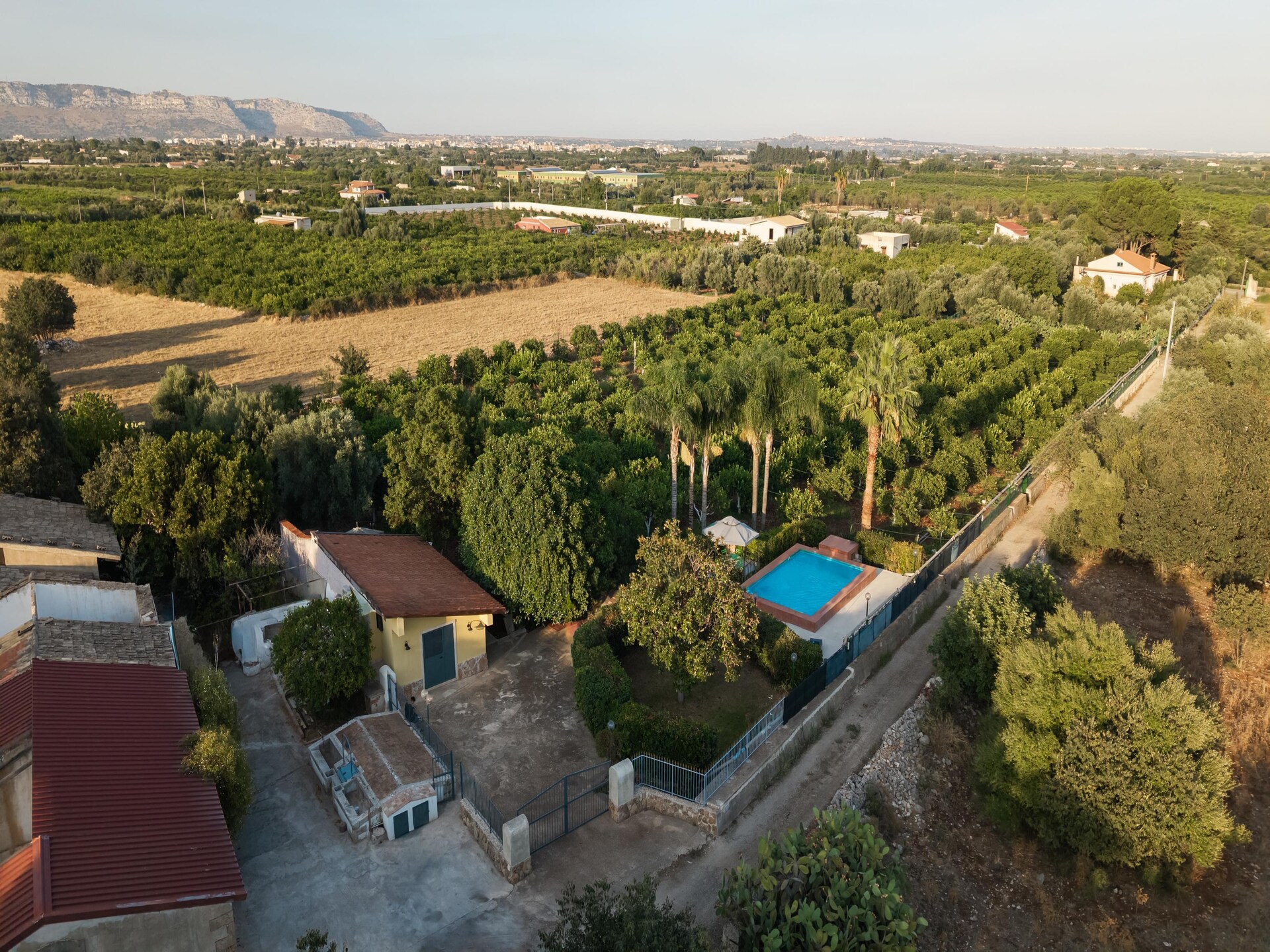 Vrijstaande villa met privézwembad en tuin op 5 km van Siracusa - foto 32