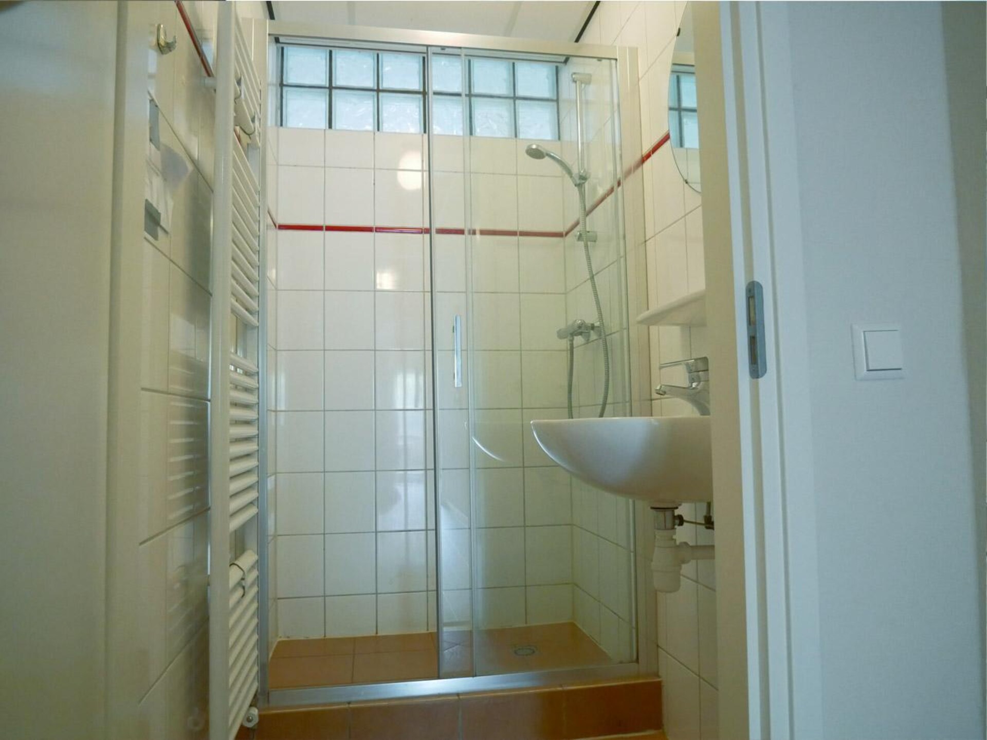 Wijde Blick 011: Souterrain-appartement met zeezicht op 50 meter van het strand - foto 24