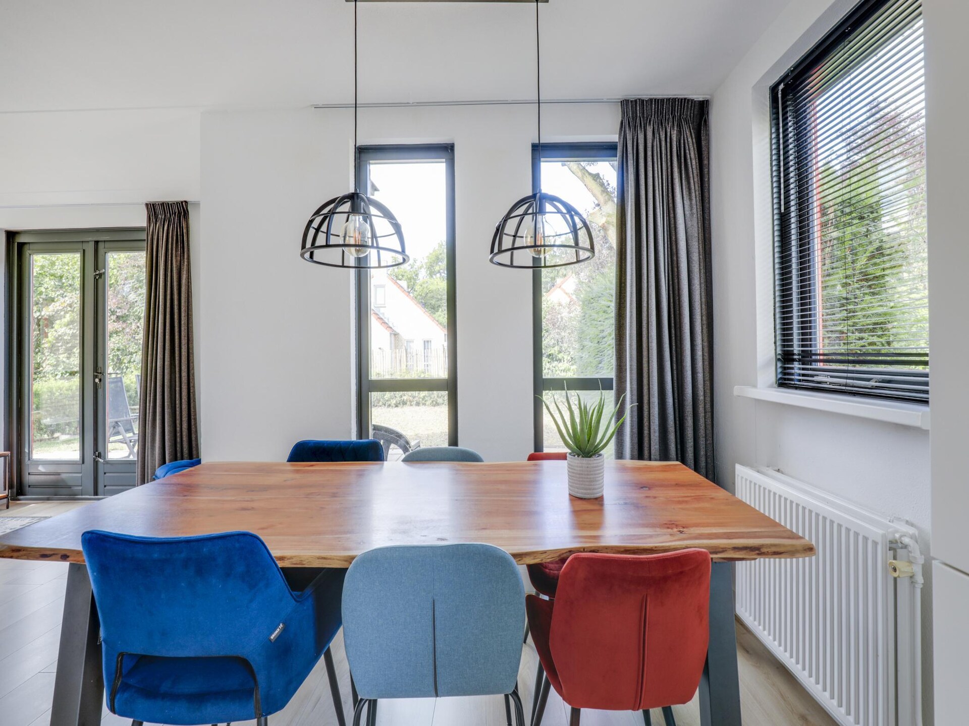 Vrijstaande bungalow De Zingende Wilg aan water in park Ewijk - foto 15