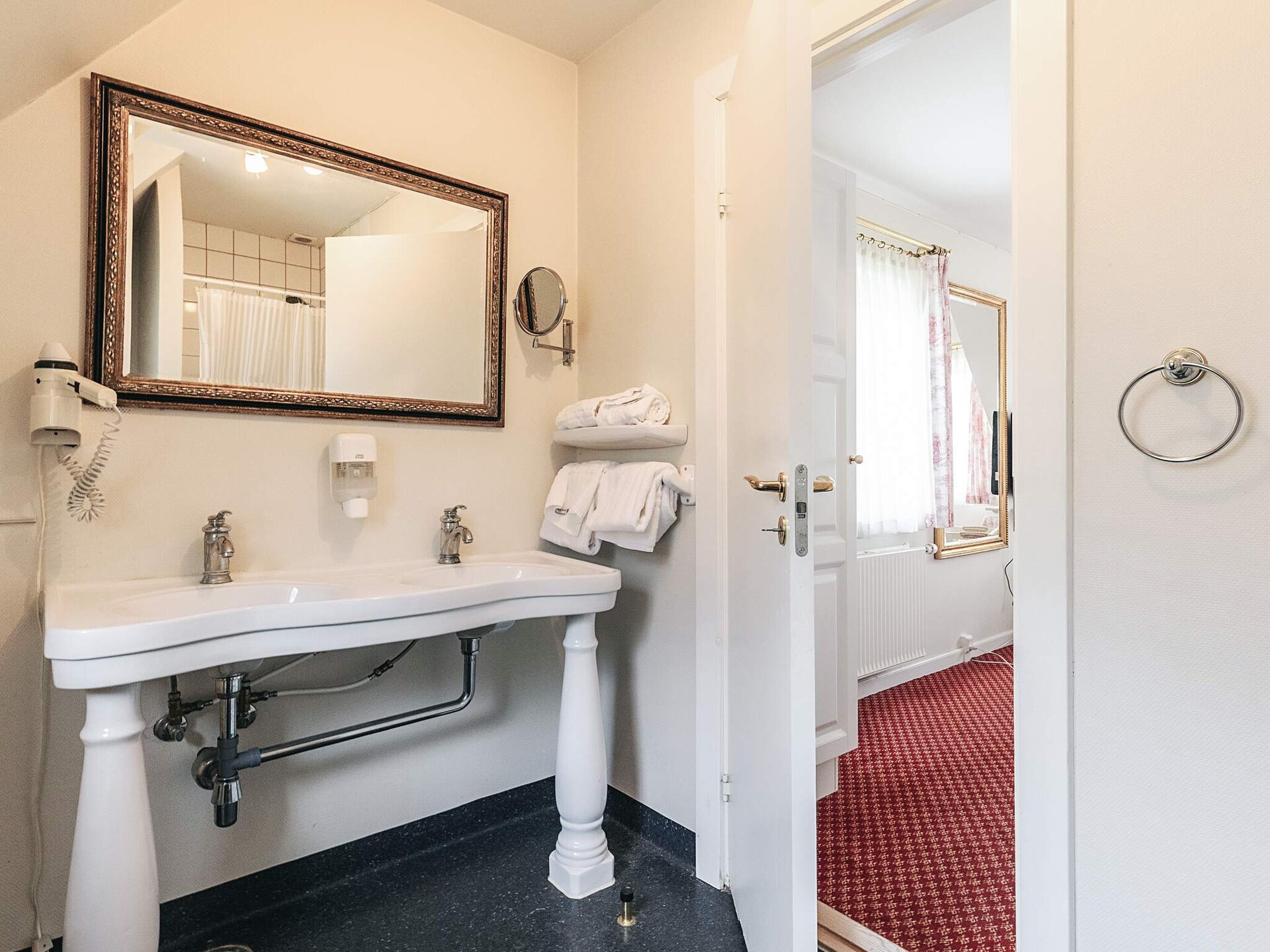 Ruim golfvakantiehuis voor 12 met privébadkamers bij Faaborg - foto 19