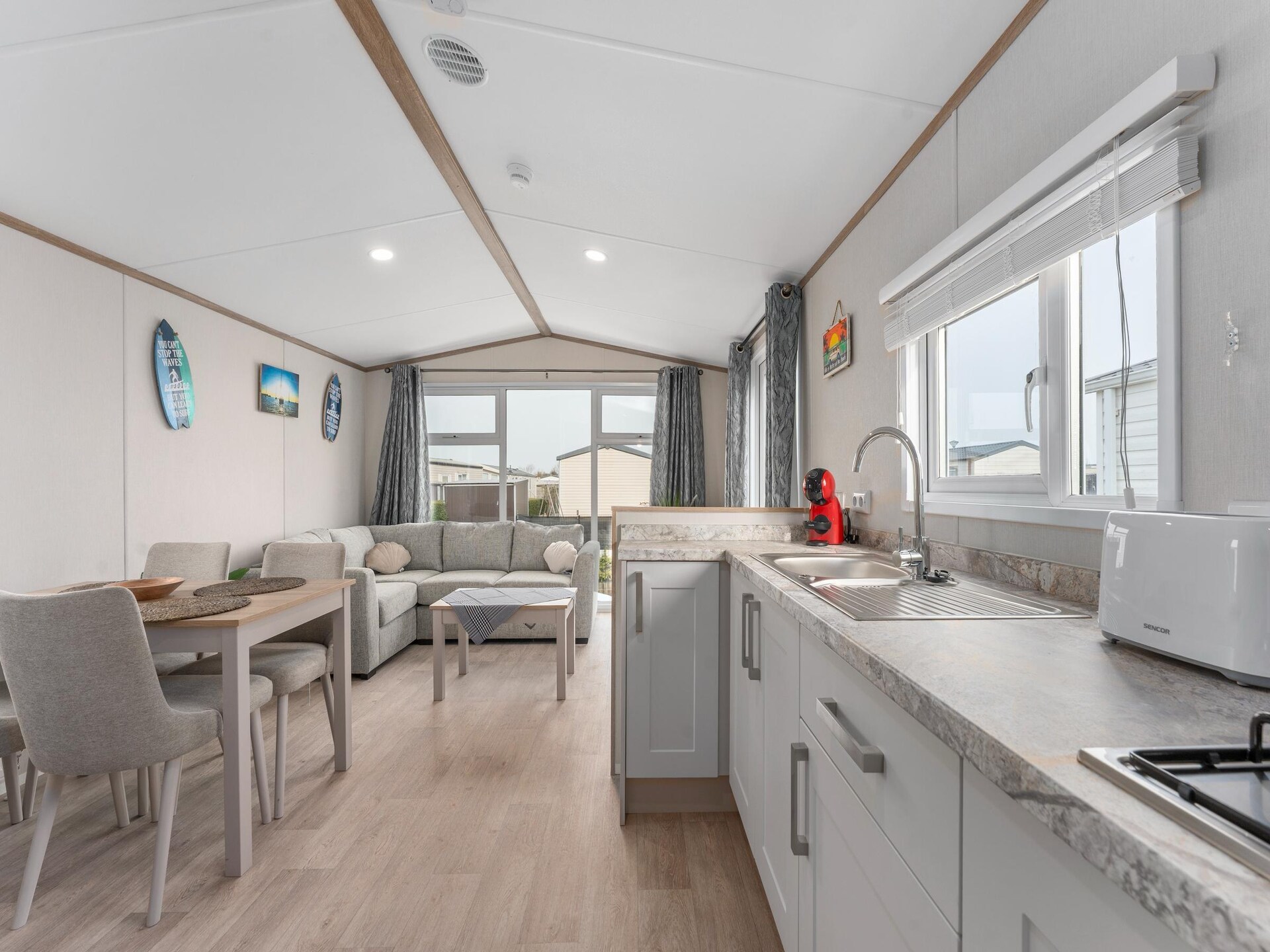 Knus, vrijstaand chalet met airco, nabij strand en duinen van De Haan - foto 3