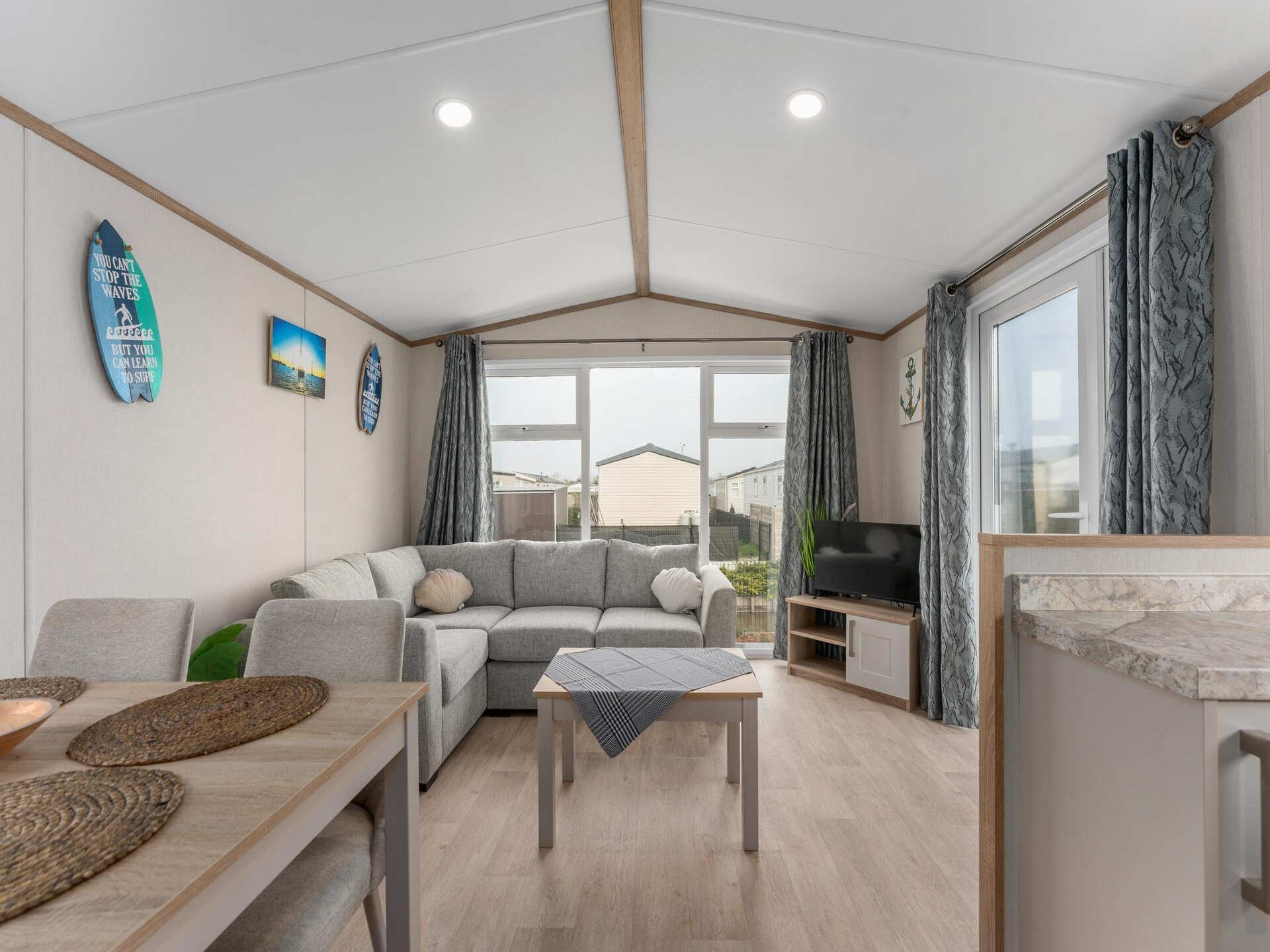 Knus, vrijstaand chalet met airco, nabij strand en duinen van De Haan - foto 8