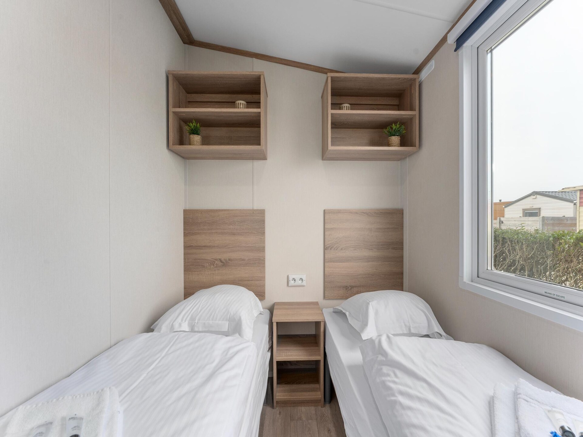 Knus, vrijstaand chalet met airco, nabij strand en duinen van De Haan - foto 12
