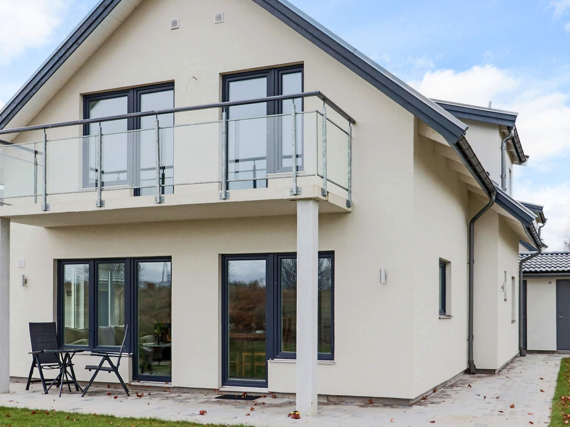Modern vakantiehuis aan de golfbaan bij Skrea strand in Falkenberg - foto 2