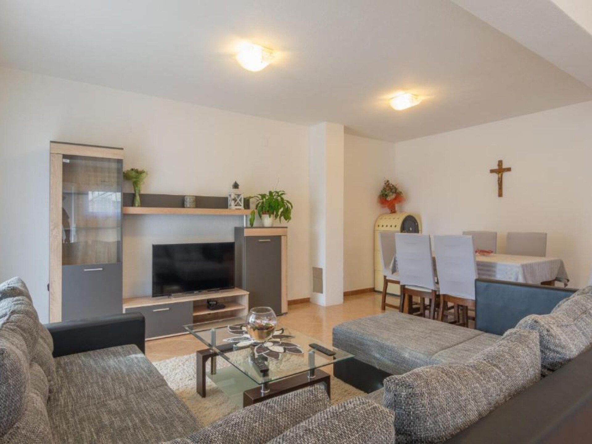 Ruim vakantiehuis voor 15 personen met privézwembad in Benkovac - foto 28
