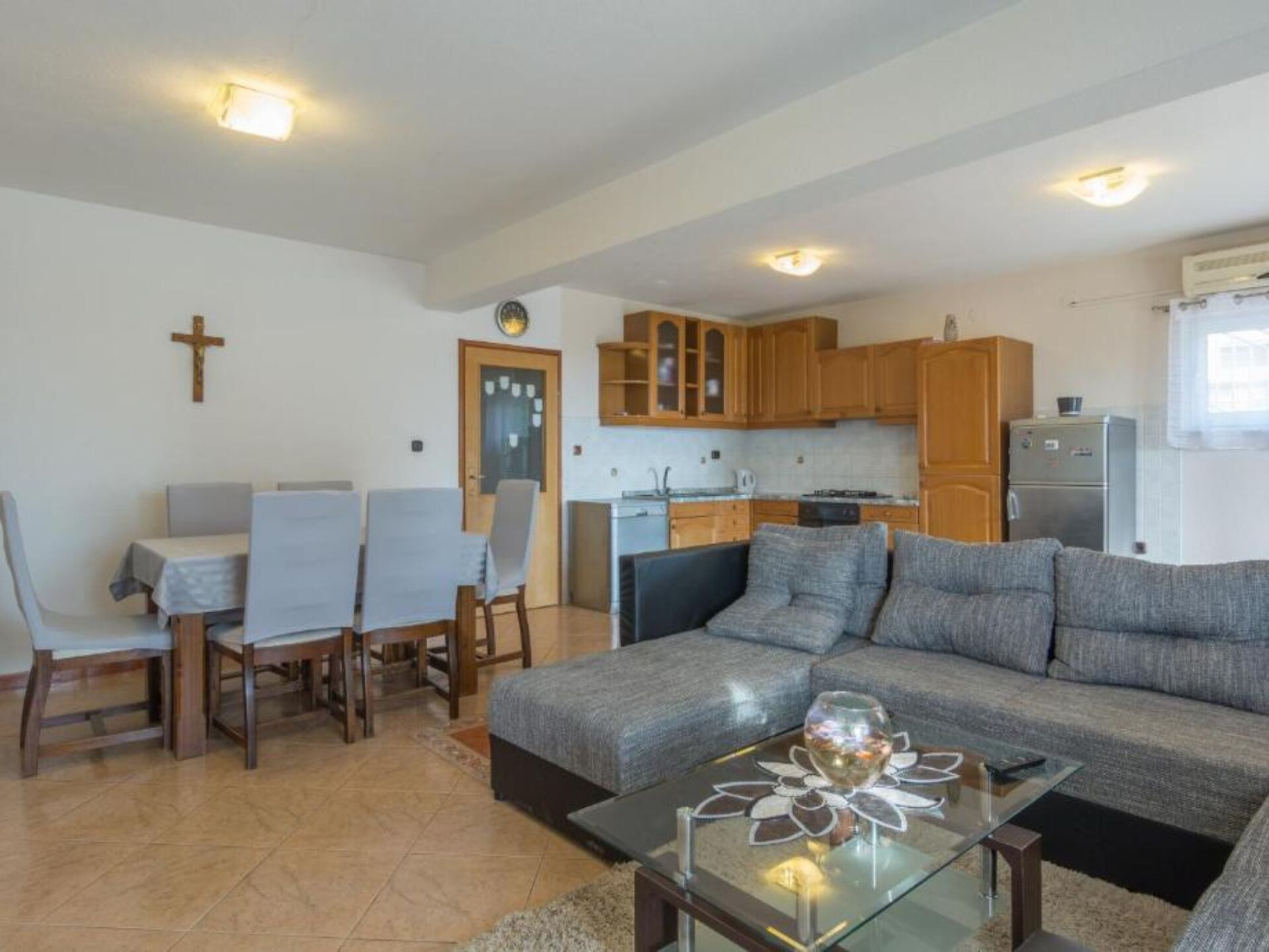Ruim vakantiehuis voor 15 personen met privézwembad in Benkovac - foto 25