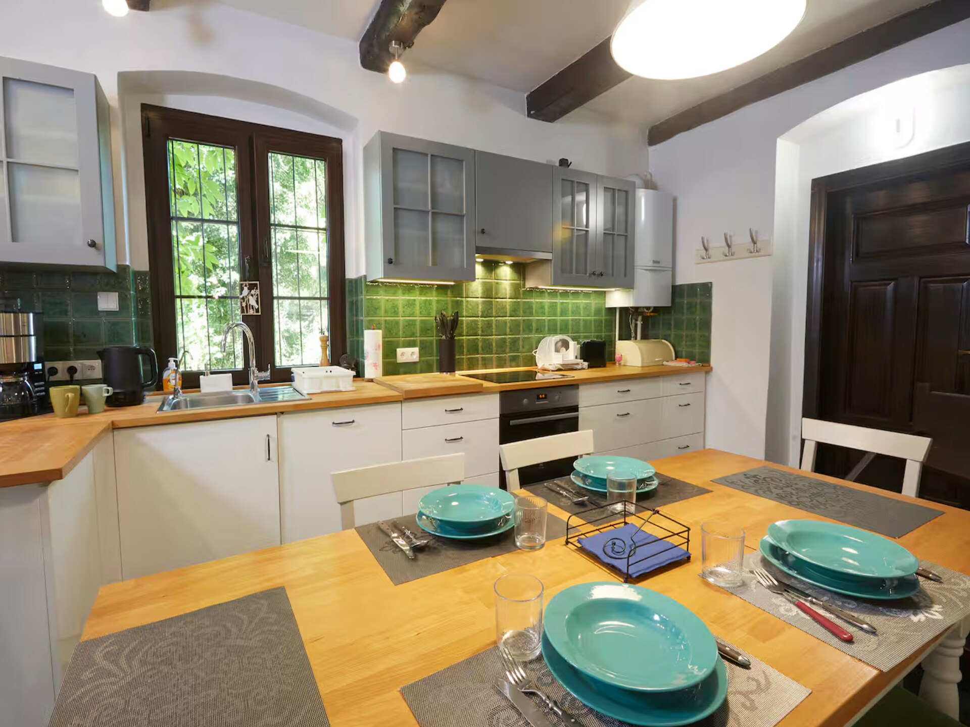 Ruim vakantiehuis in bosrijke omgeving met privé wellness en zwembad - foto 9