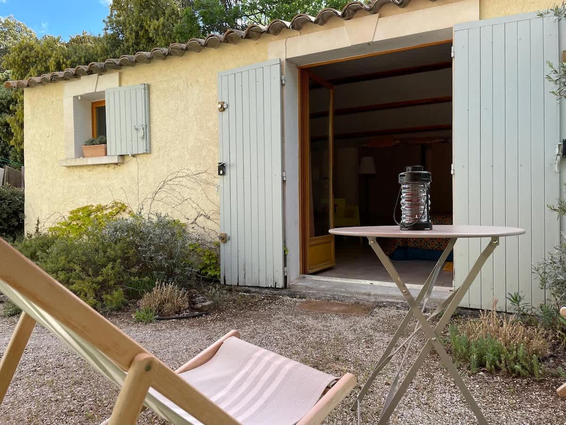Knabbelende studio aan de voet van de Luberon met zwembad en privétuin - foto 20