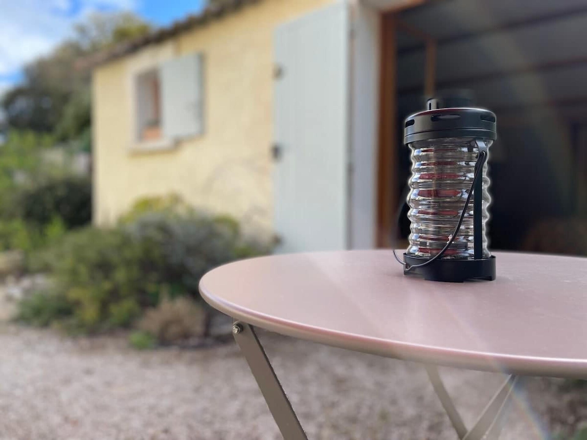 Knabbelende studio aan de voet van de Luberon met zwembad en privétuin - foto 24