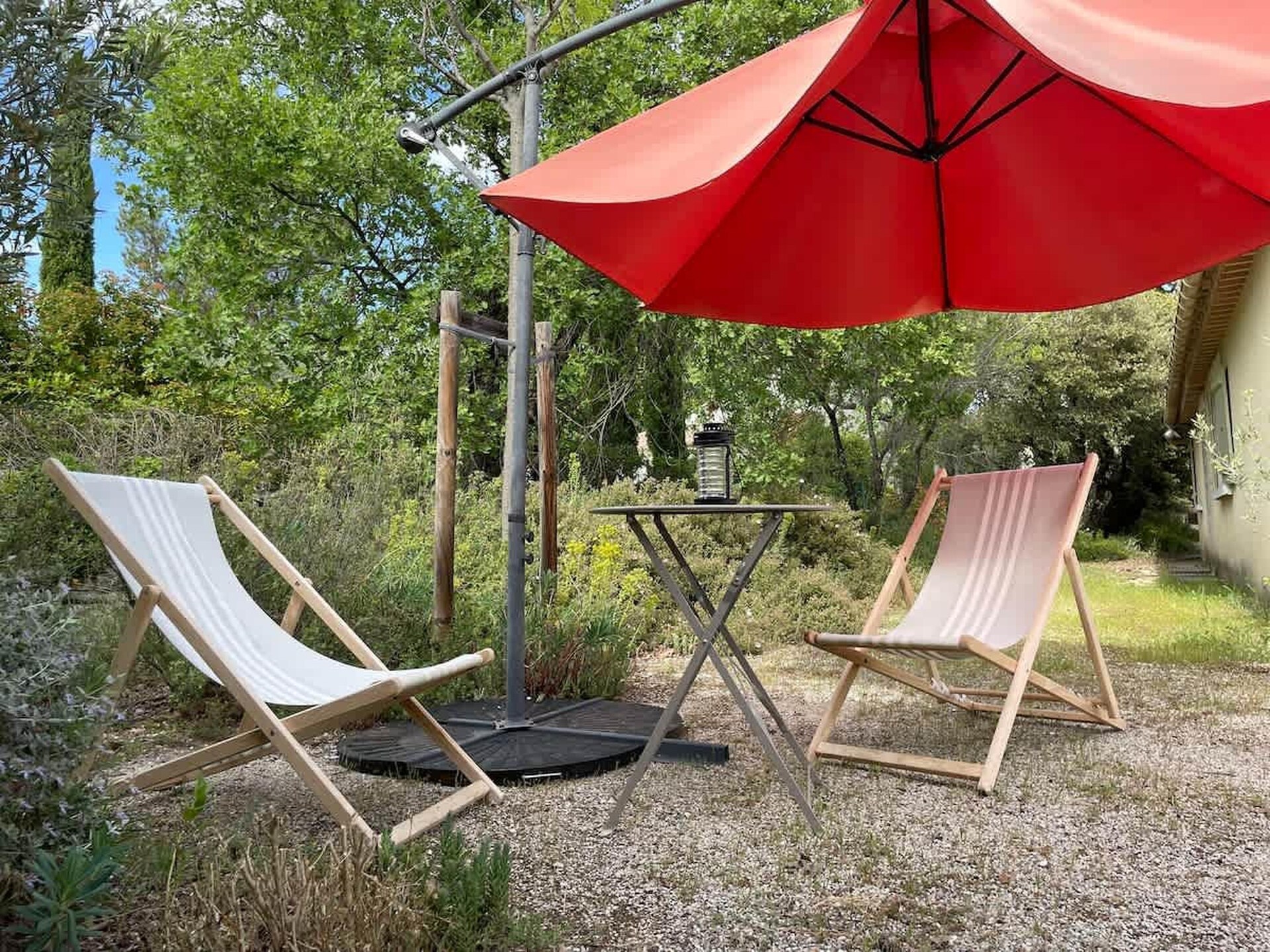 Knabbelende studio aan de voet van de Luberon met zwembad en privétuin - foto 5