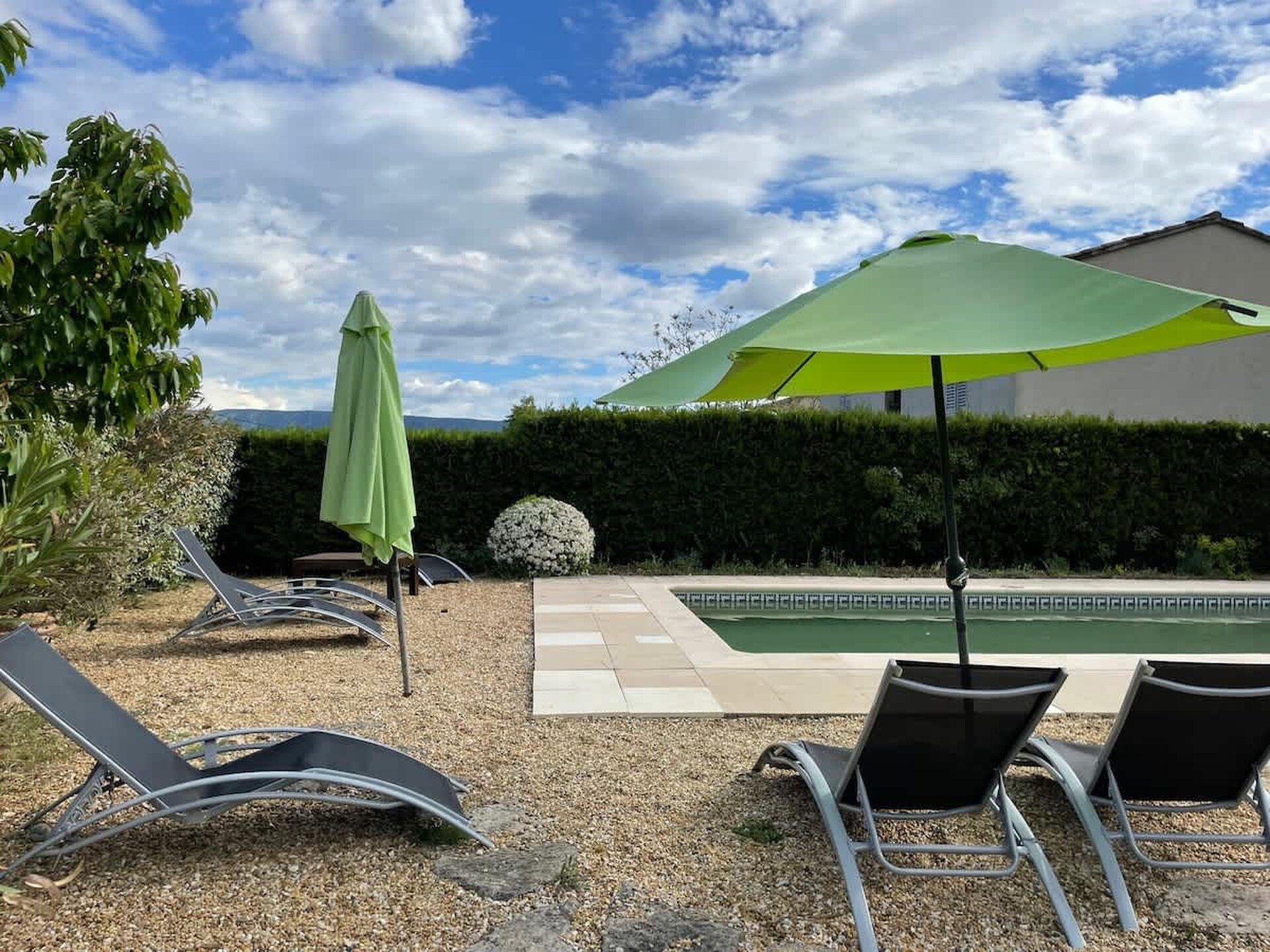 Knabbelende studio aan de voet van de Luberon met zwembad en privétuin - foto 12