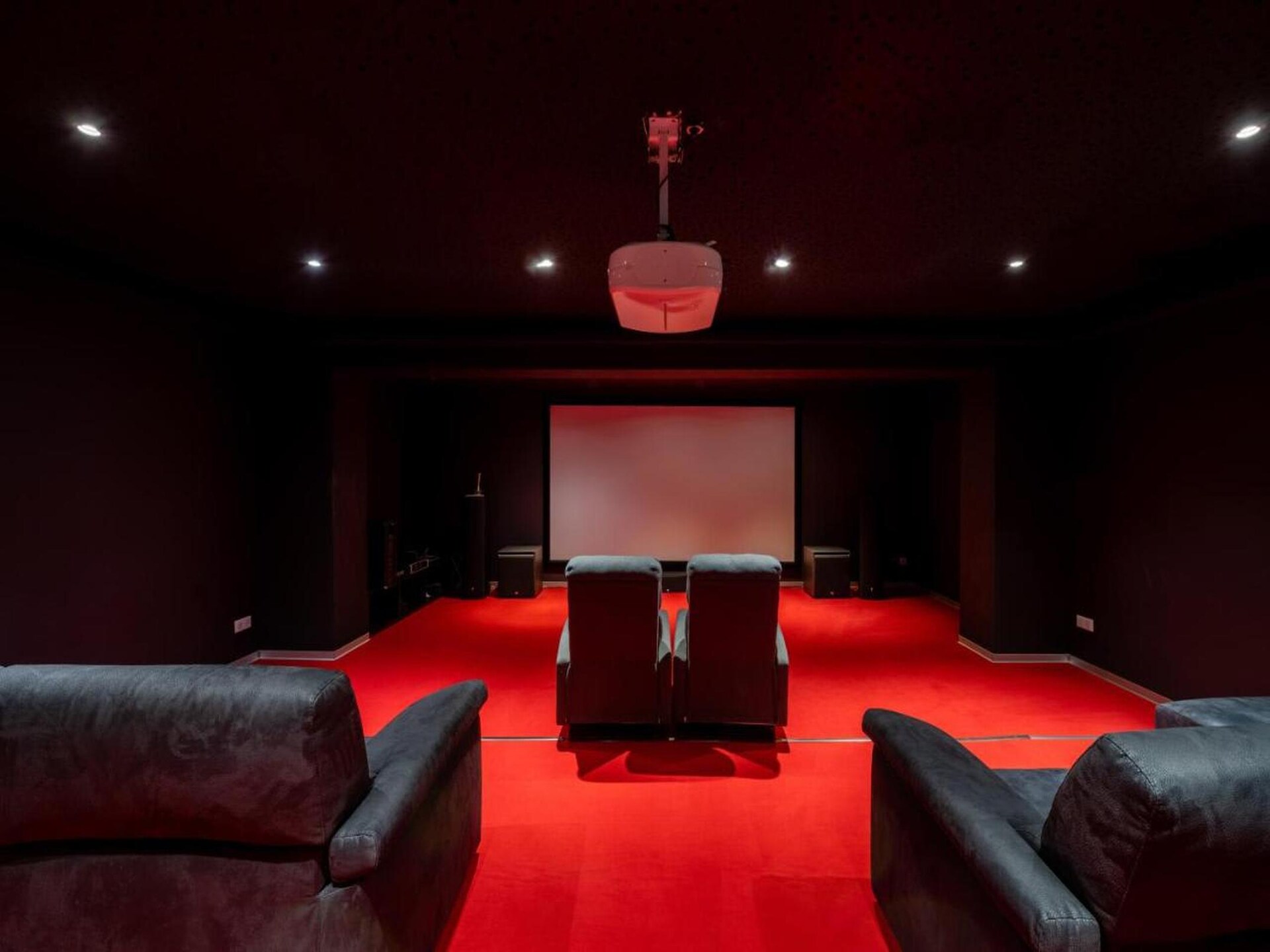 Luxe wellnessvilla met verwarmd zwembad, spa en privébioscoop in Cuges-les-Pins - foto 27
