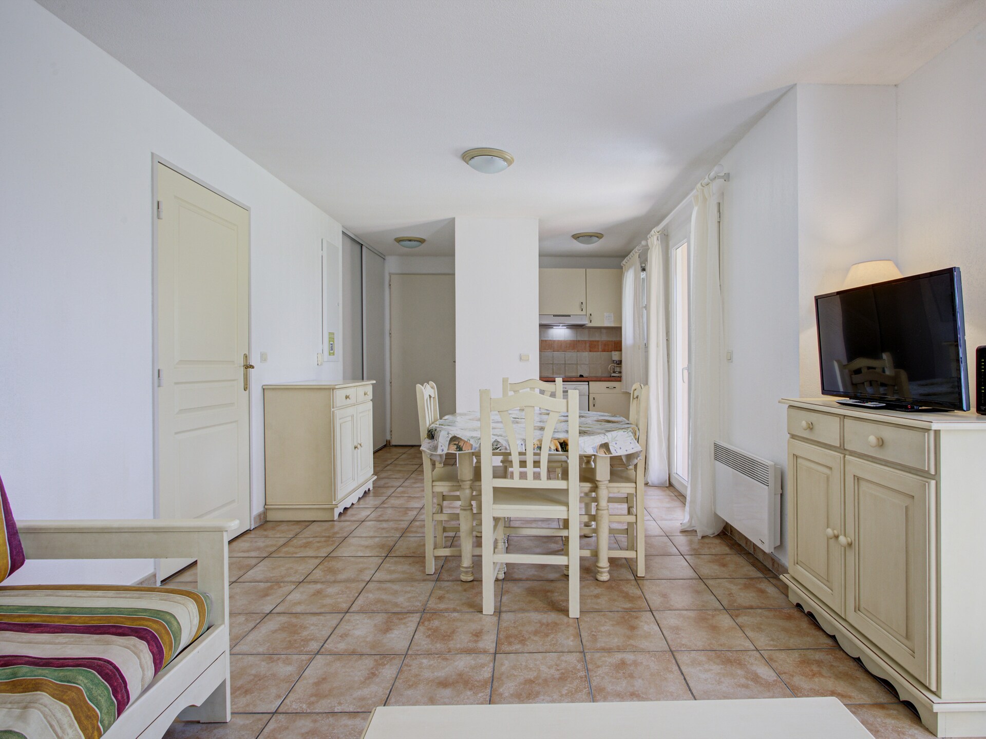 6-persoons villa in Homps op 850 meter van het meer - foto 8