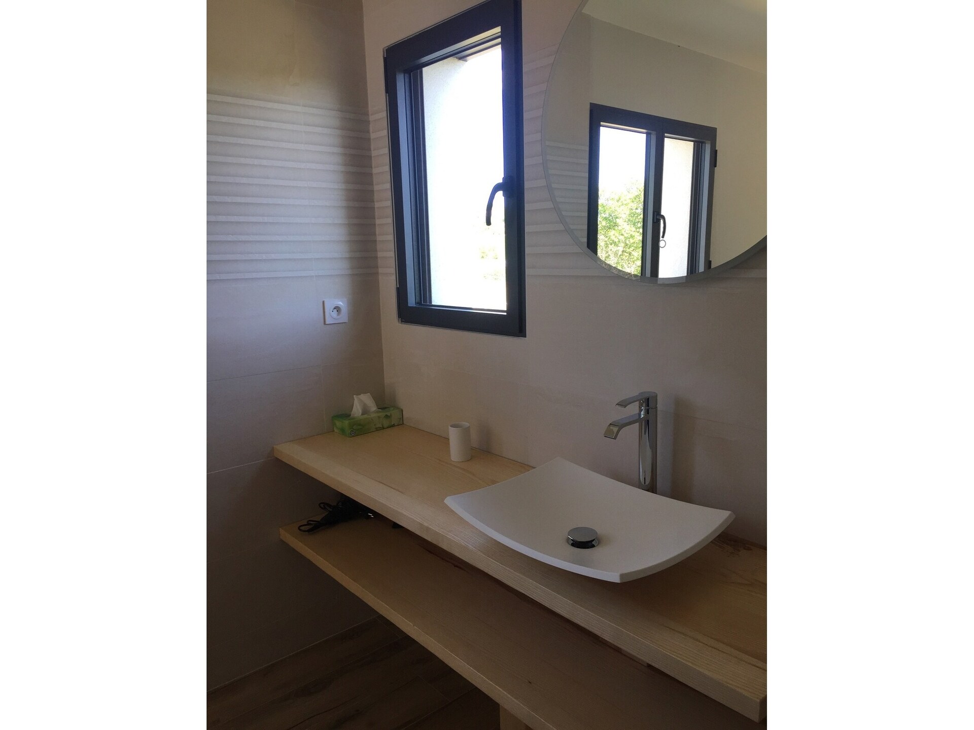 Vrijstaande villa met verwarmd infinityzwembad bij Barjac, Ardèche - foto 27