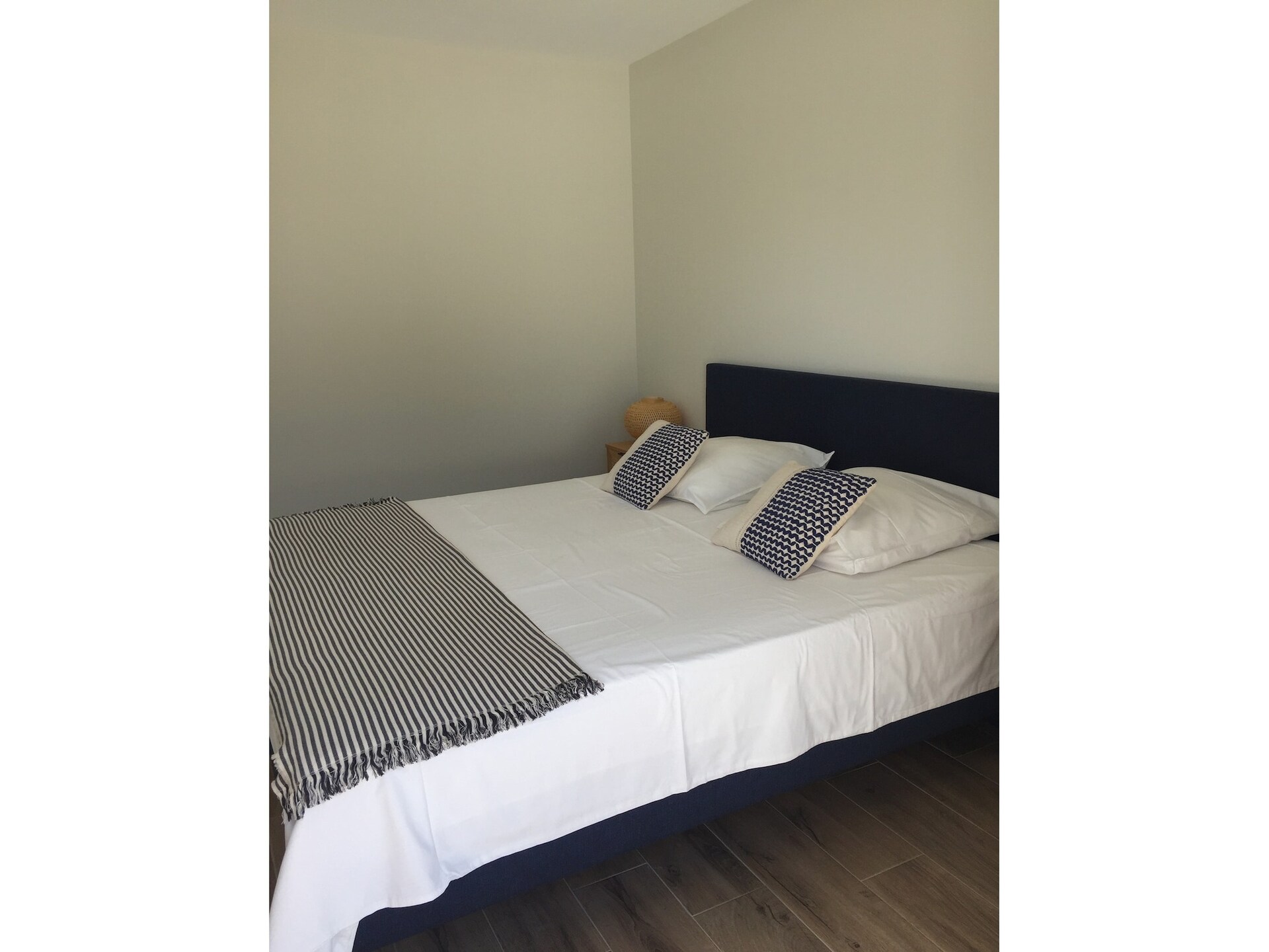 Vrijstaande villa met verwarmd infinityzwembad bij Barjac, Ardèche - foto 18