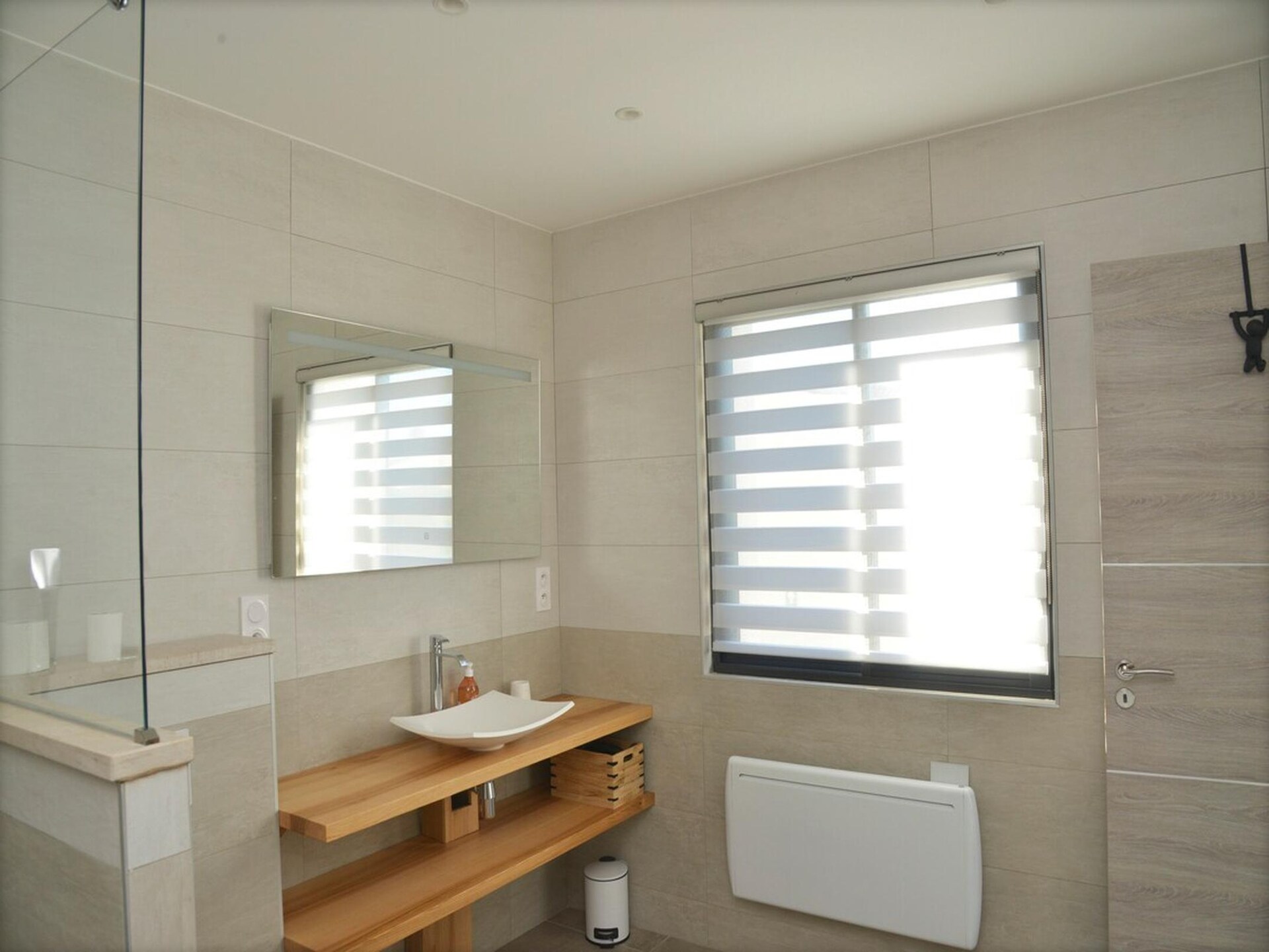 Vrijstaande villa met verwarmd infinityzwembad bij Barjac, Ardèche - foto 31