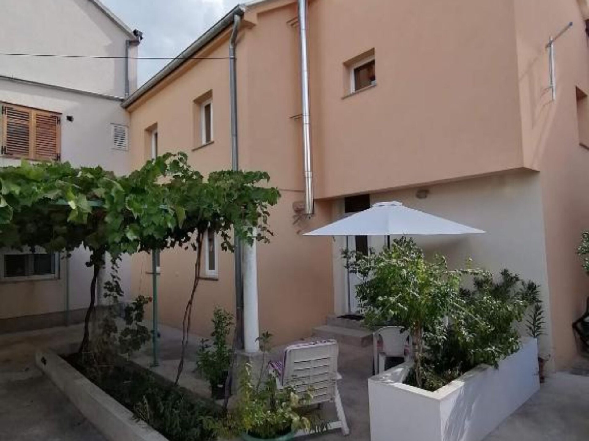 Knus vakantiehuis Emma met terras in hartje Šibenik - foto 24