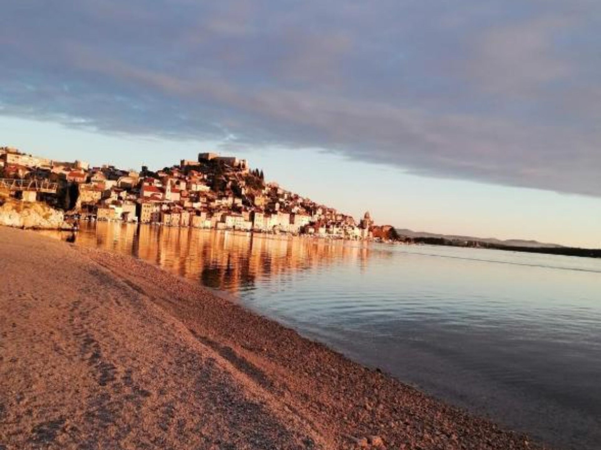 Knus vakantiehuis Emma met terras in hartje Šibenik - foto 23