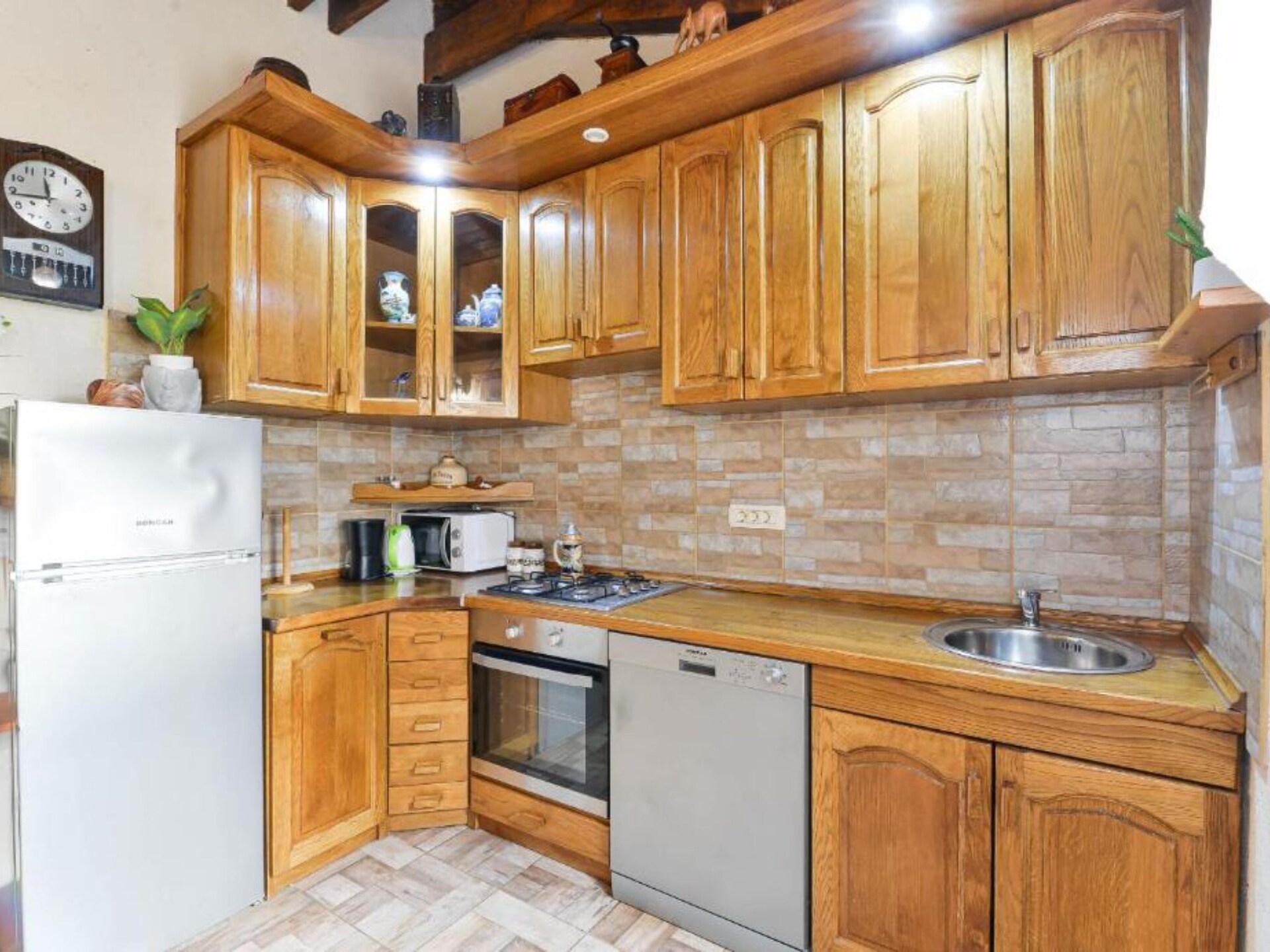 Vrijstaand vakantiehuis met privézwembad bij Stankovci voor 8 personen - foto 6