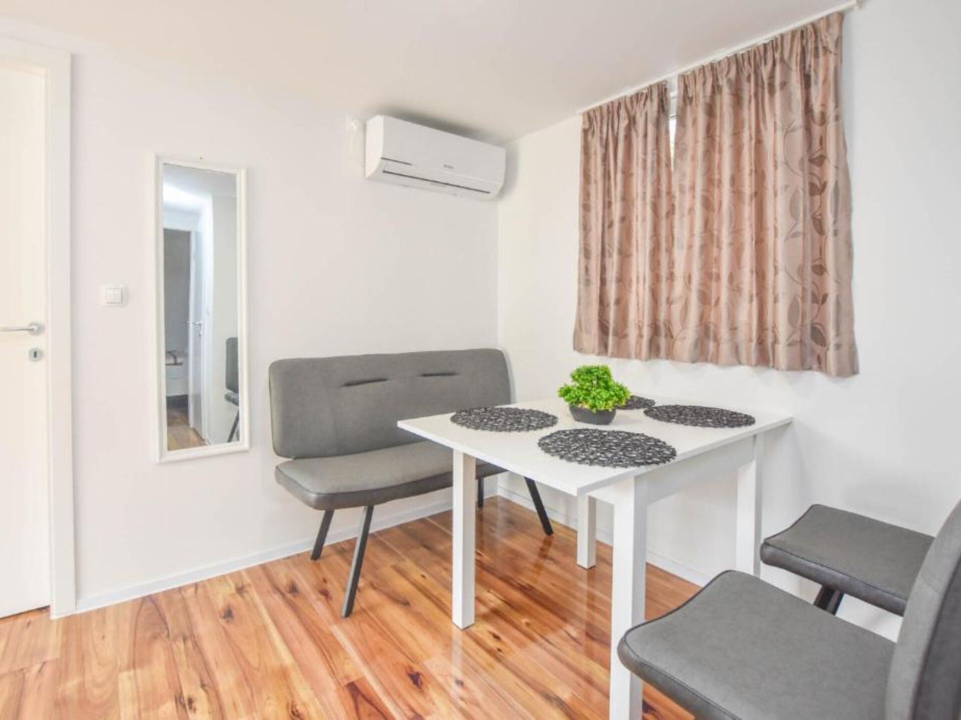 Mobile home Bella Vita 1: Knus vakantiehuisje op 5m van zee in Biograd na Moru - foto 34