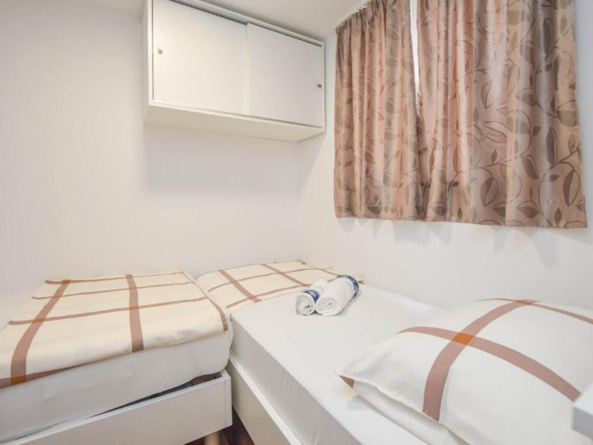Vrijstaande stacaravan voor 4 personen vlakbij zee in Biograd na Moru - foto 14