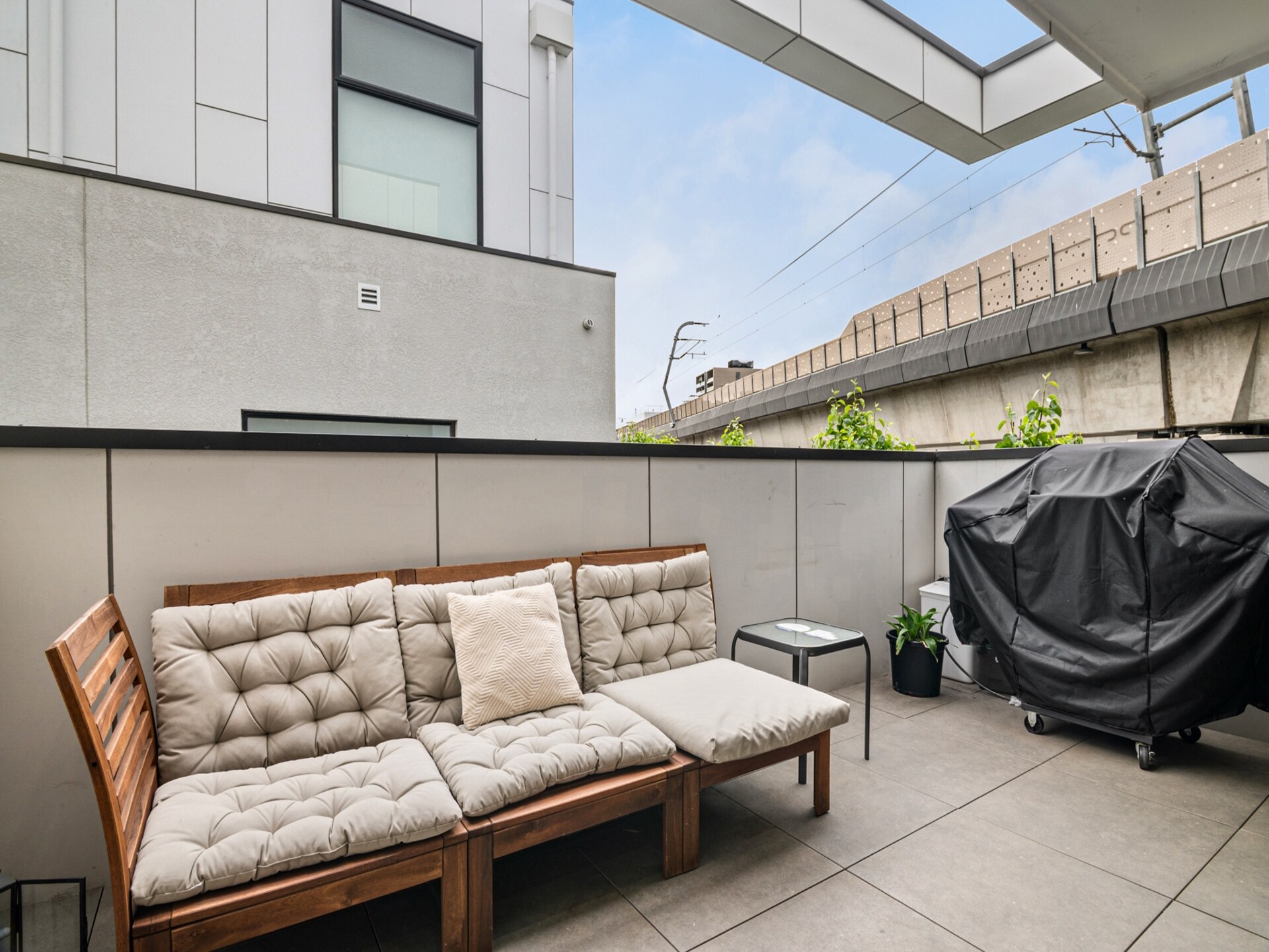 Stijlvol appartement met 2 slaapkamers en balkon in Carnegie - foto 14