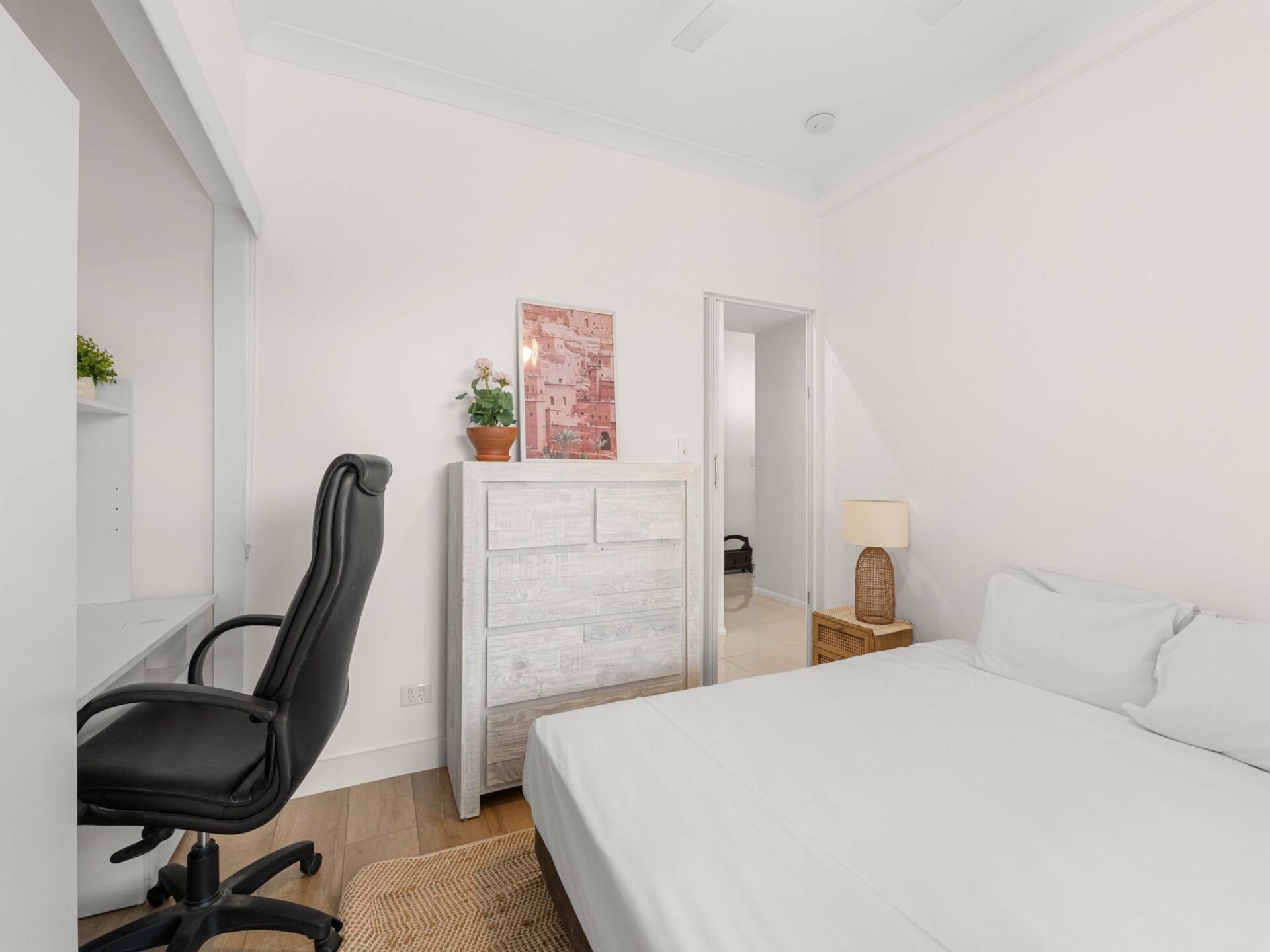 Licht appartement met dakterras en parkeren in hartje Hamilton - foto 20
