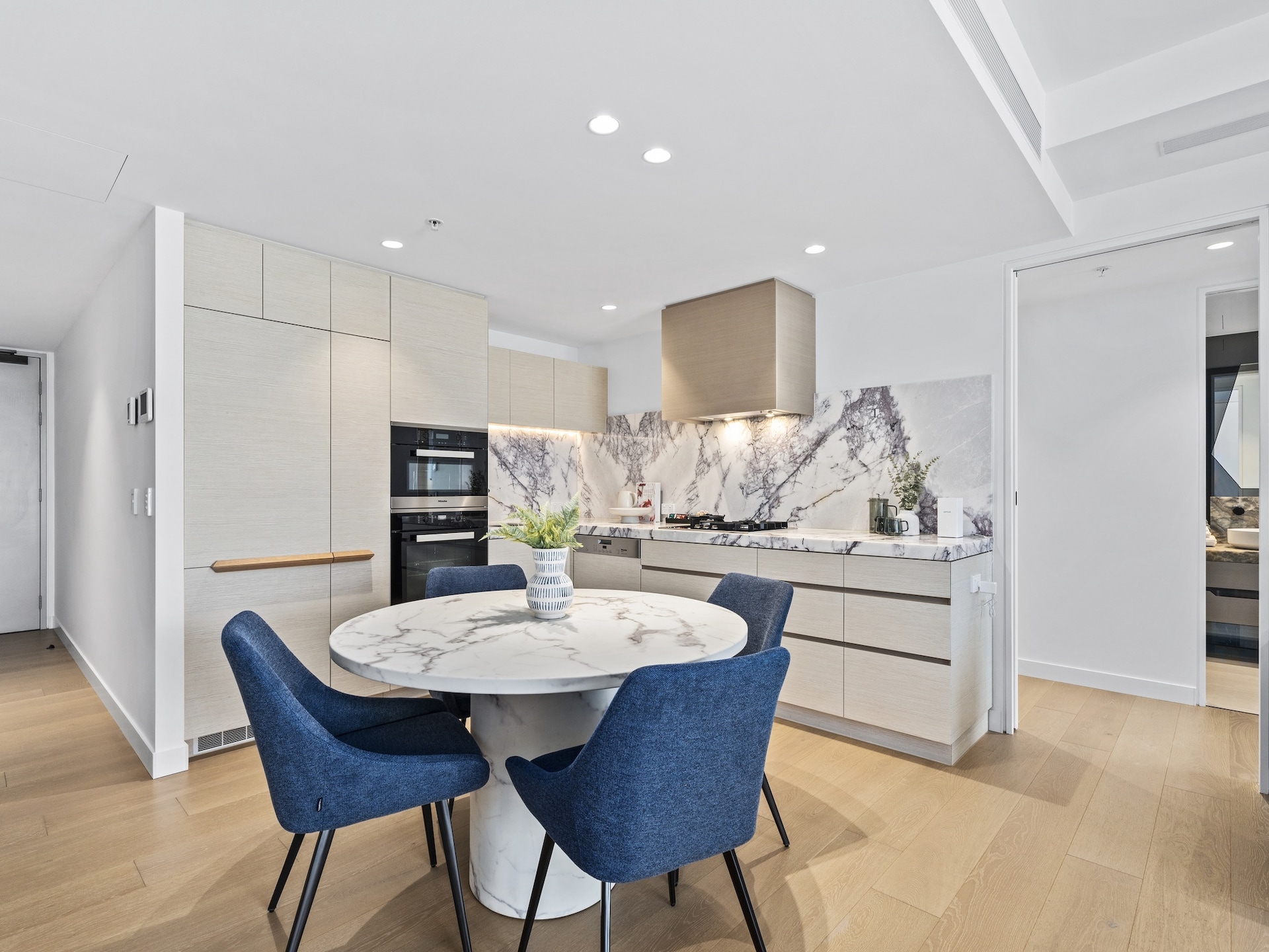 Modern appartement in Surfers Paradise met resortvoorzieningen - foto 11