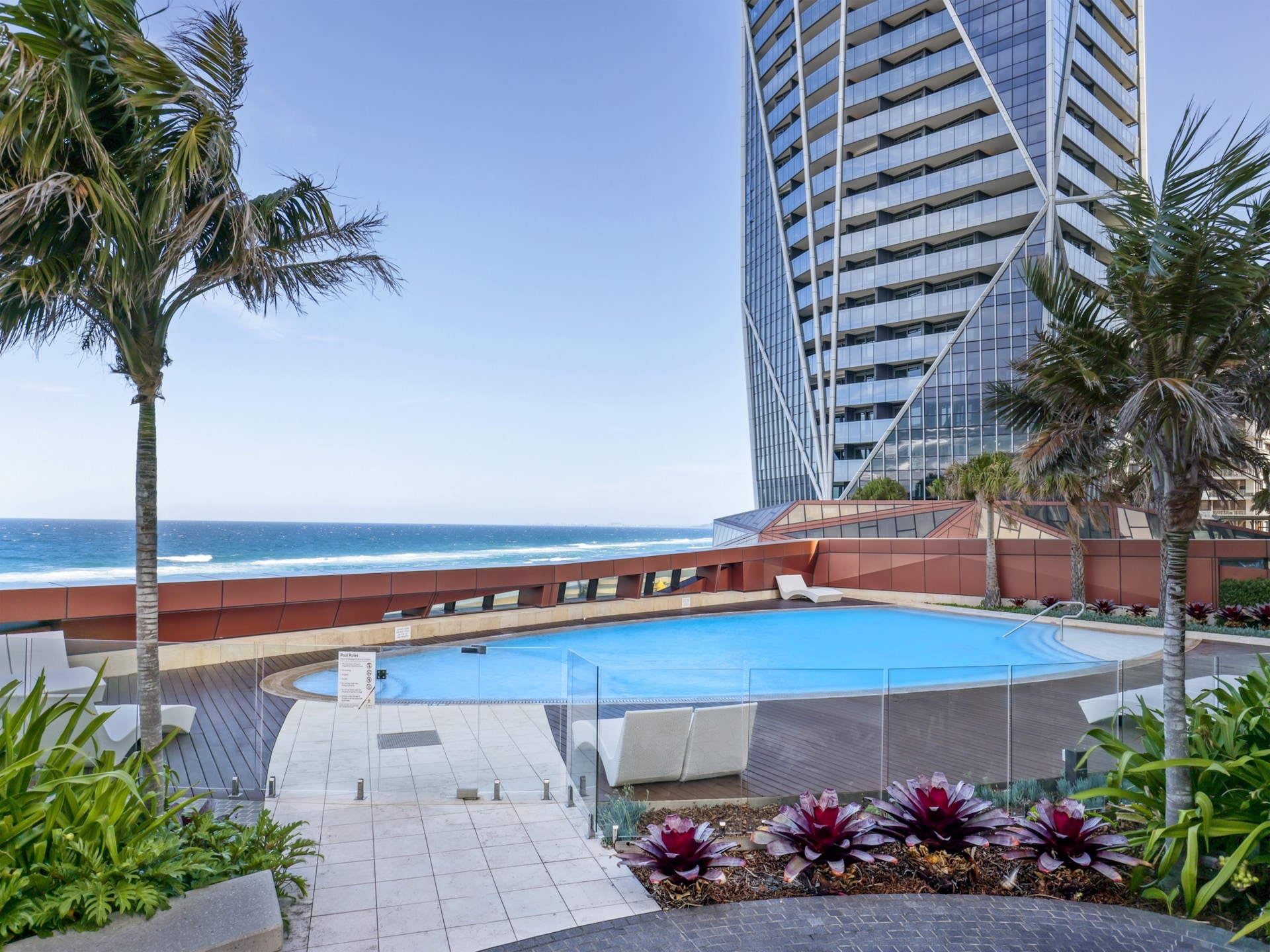 Modern appartement in Surfers Paradise met resortvoorzieningen - foto 29
