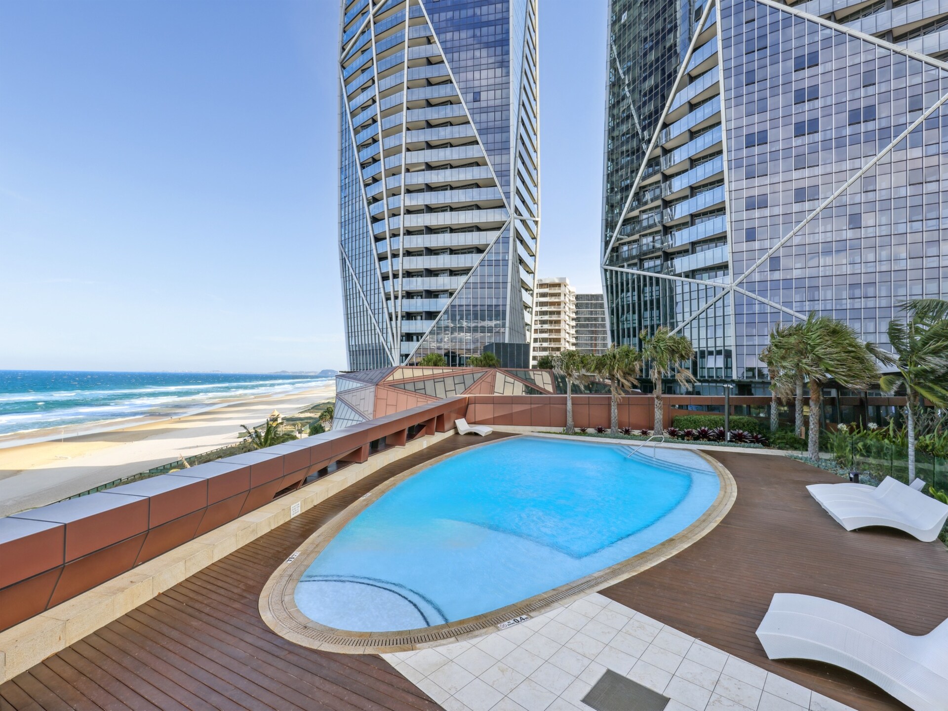 Modern appartement in Surfers Paradise met resortvoorzieningen - foto 31