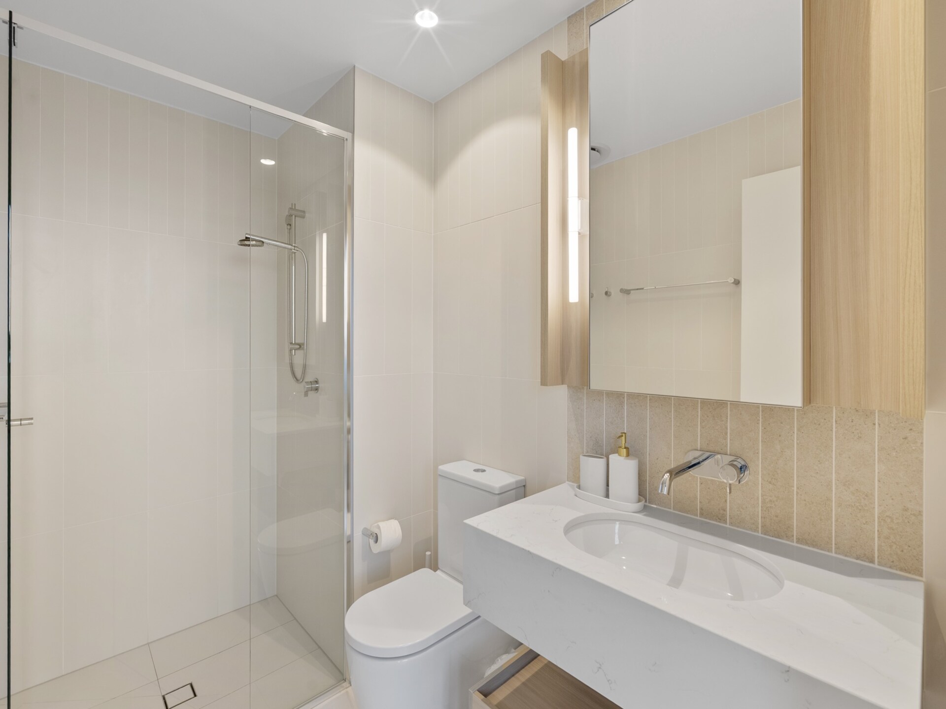 Strak appartement in Brisbane City met zwembad, sauna en skyline uitzicht - foto 10