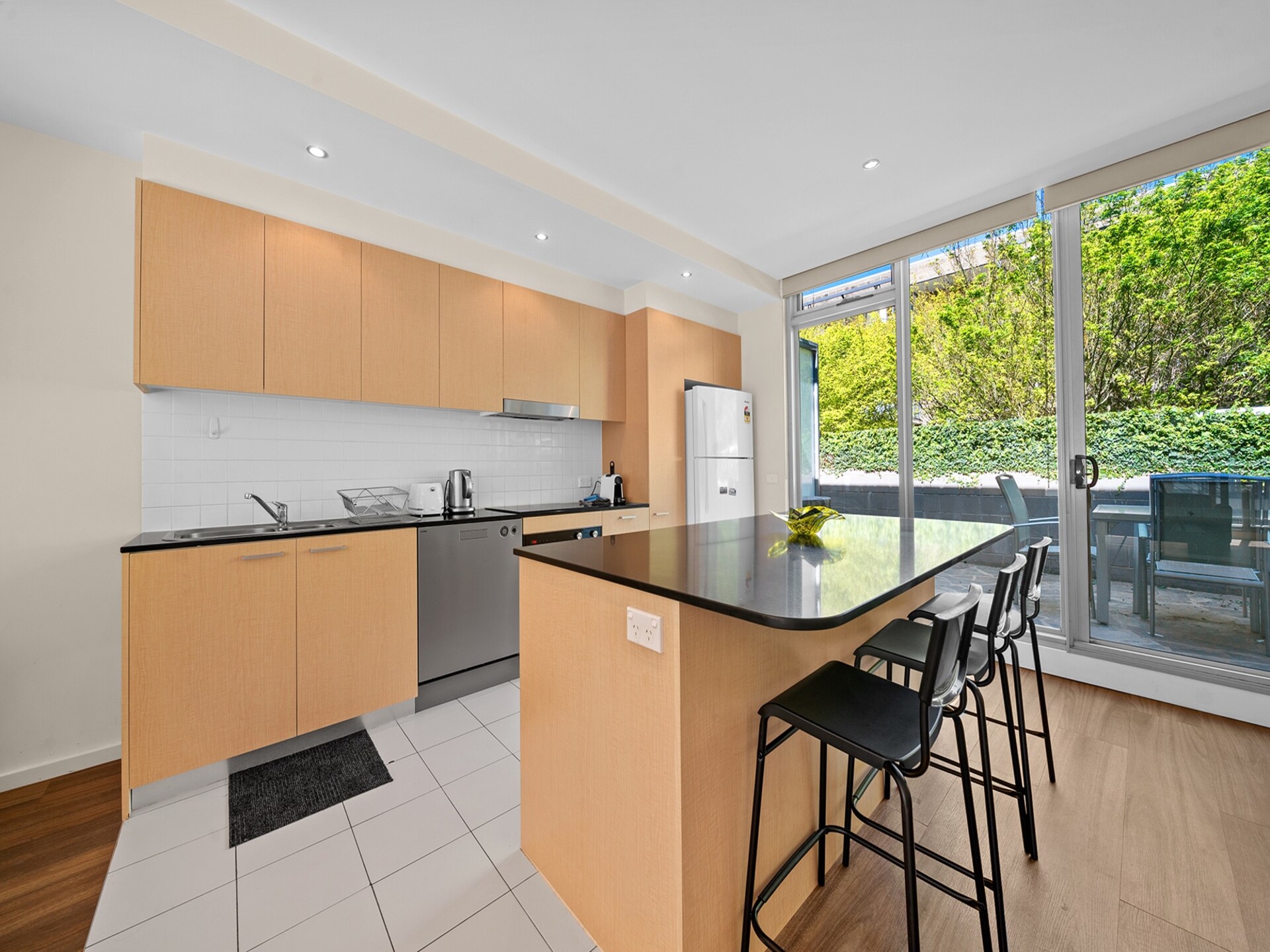Modern appartement in New Acton met zwembad, sauna en balkon op loopafstand van centrum Canberra - foto 9