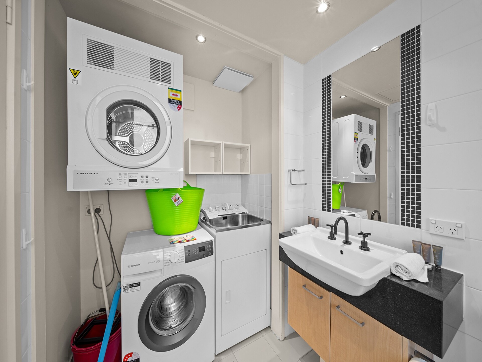Modern appartement in New Acton met zwembad, sauna en balkon op loopafstand van centrum Canberra - foto 14