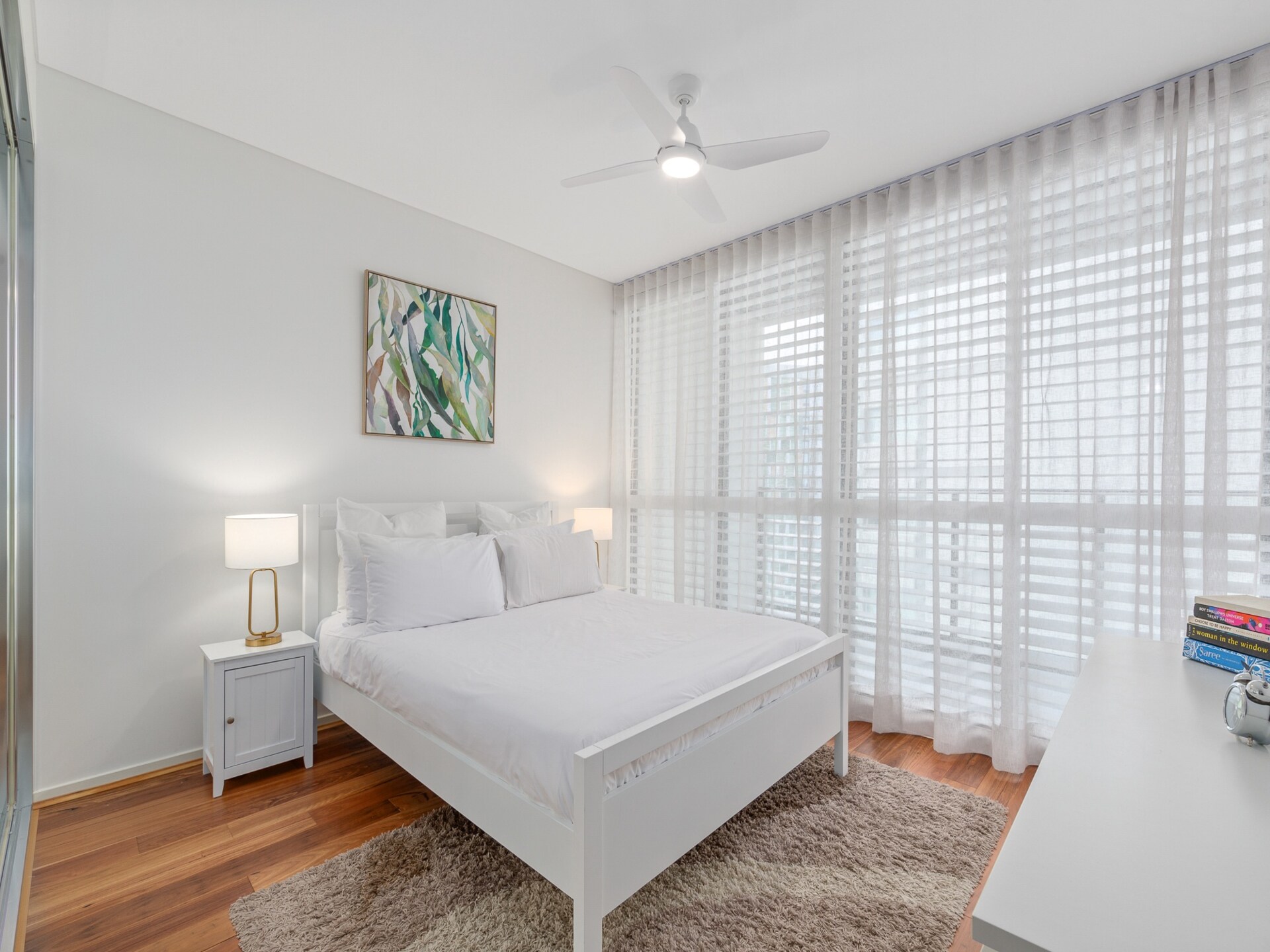 Licht en ruim appartement met 2 slaapkamers in Redfern - foto 9