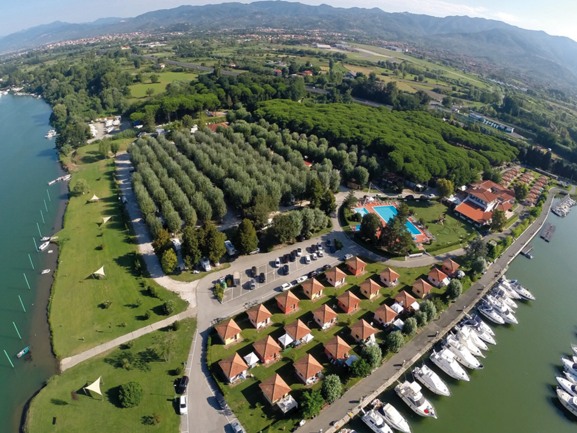 Stacaravan met privézwembad in olijfgaard bij Sarzana, vlakbij Cinque Terre - foto 21