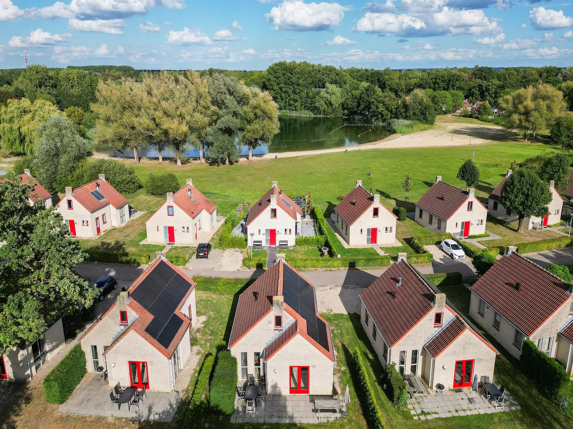 Vrijstaande bungalow aan recreatiemeer in Ewijk voor 6 personen - foto 33
