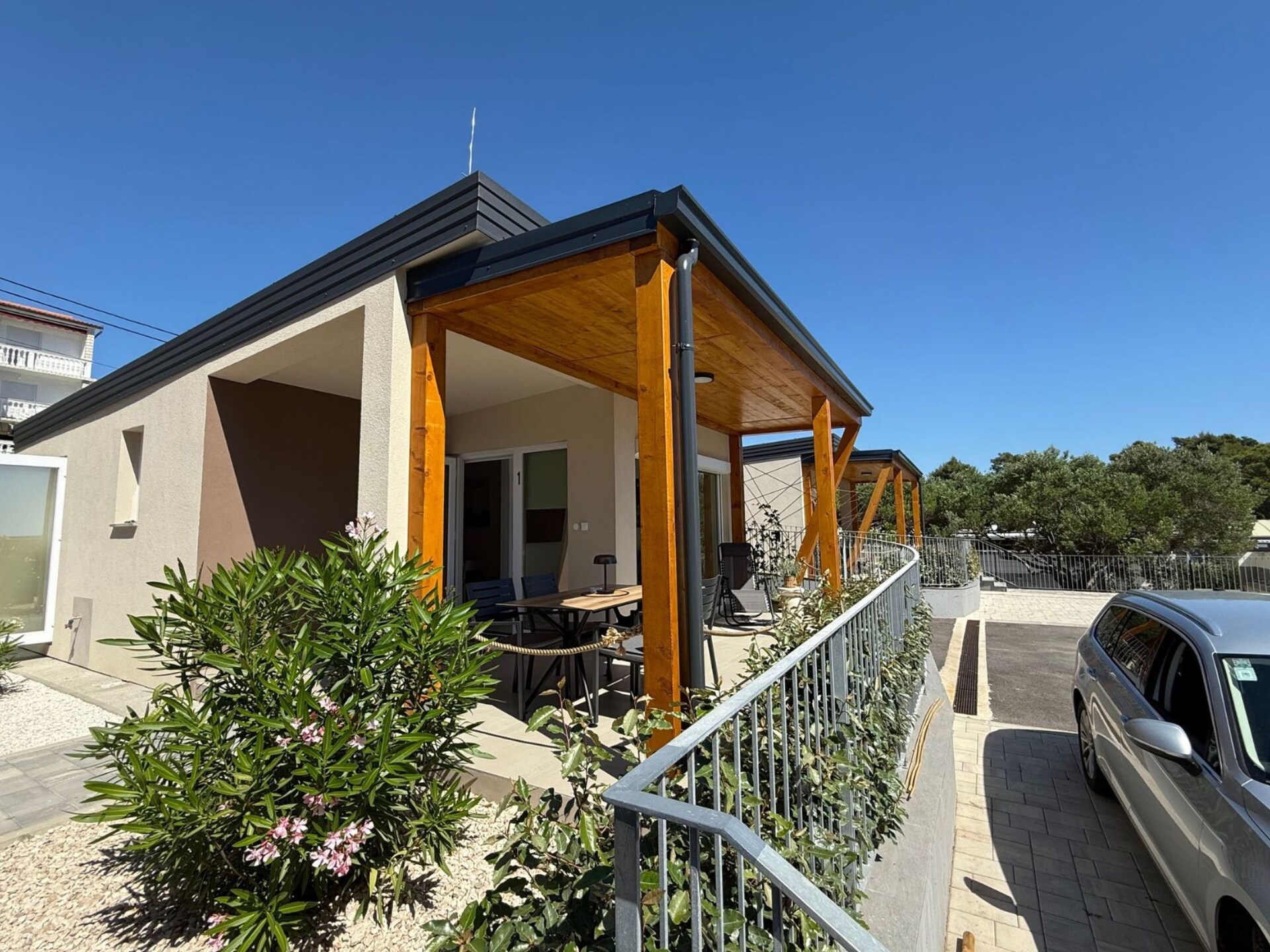 Knus appartement met terras op 100 meter van het strand in Banjol - foto 10