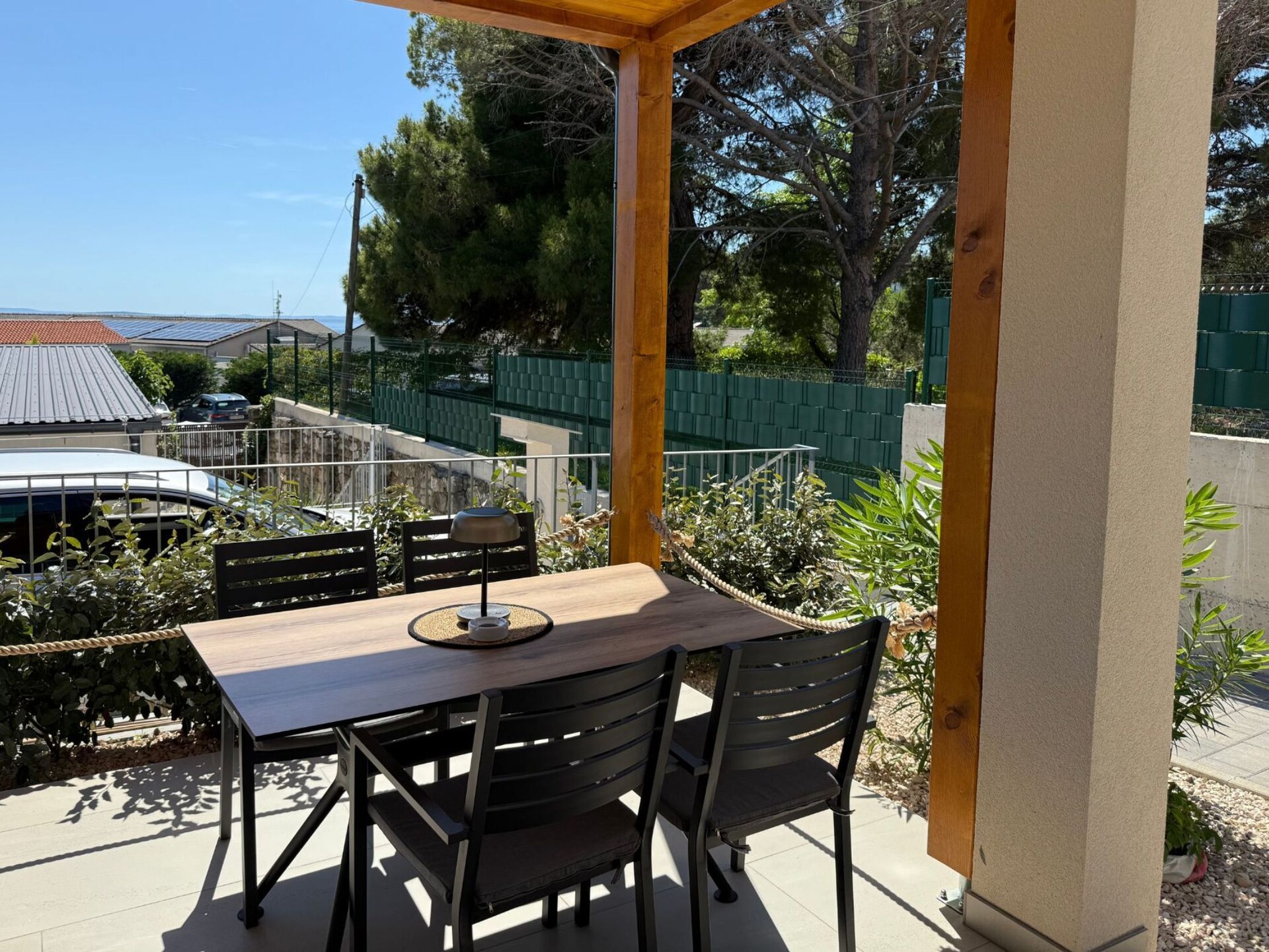 Knus appartement met terras op 100 meter van het strand in Banjol - foto 8