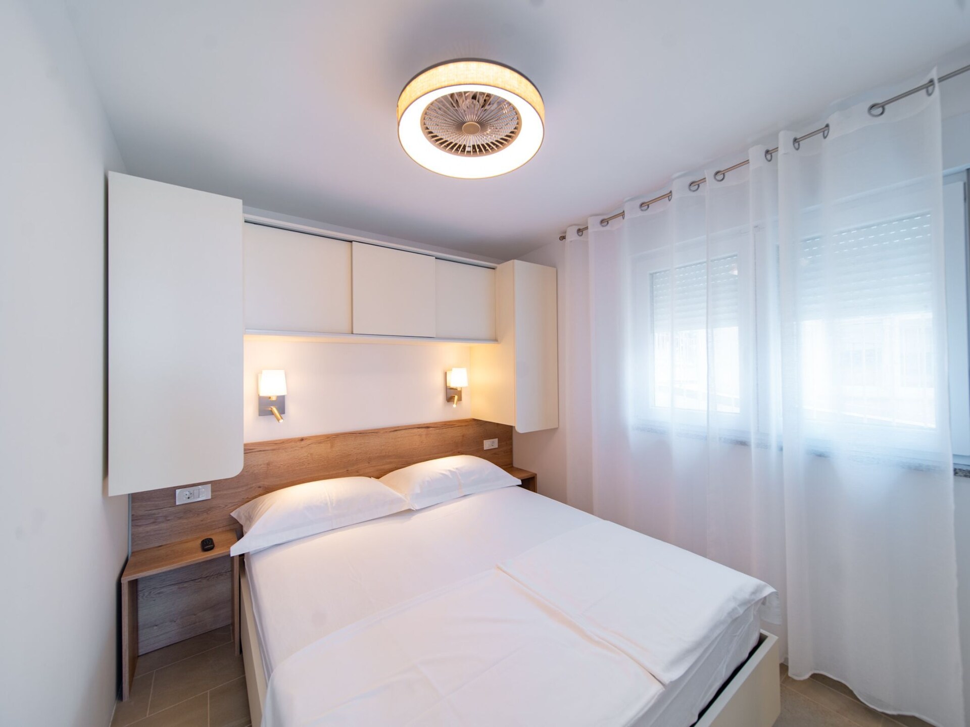 Knus appartement met terras op 100 meter van het strand in Banjol - foto 3