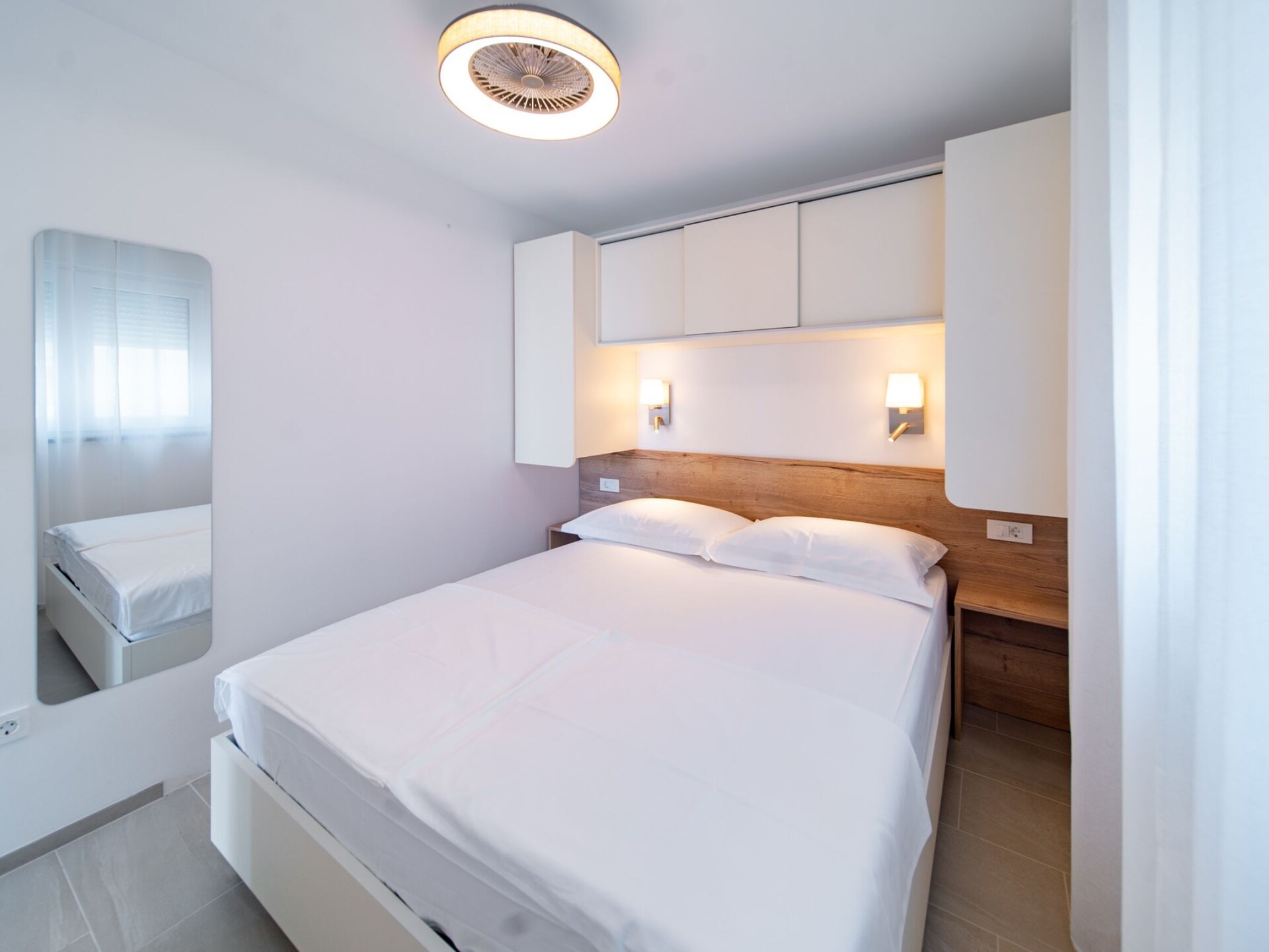Knus appartement met terras op 100 meter van het strand in Banjol - foto 1