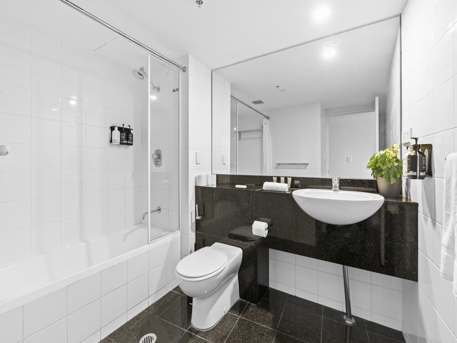 Lichte studio met zwembad in hartje Parramatta - foto 11