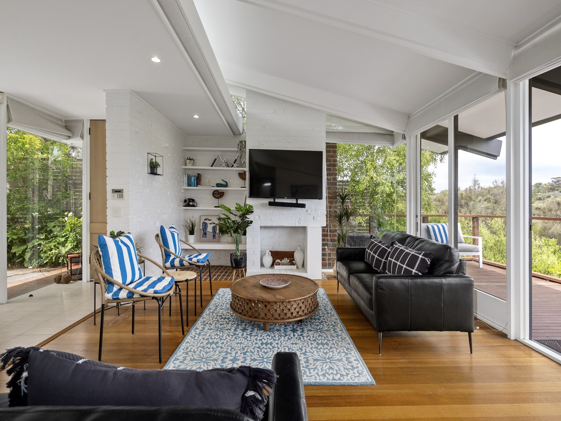 Ruim appartement in Mount Martha met 3 slaapkamers en tuin - foto 2