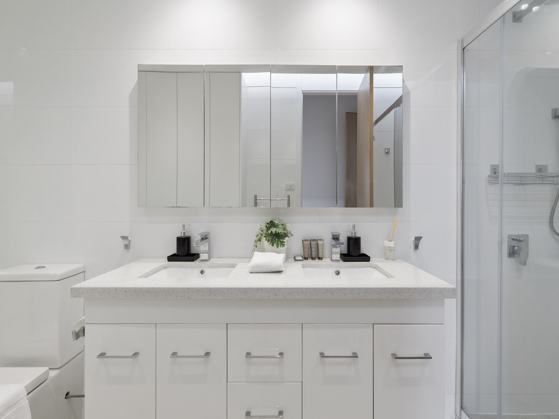 Ruim appartement in Mount Martha met 3 slaapkamers en tuin - foto 9