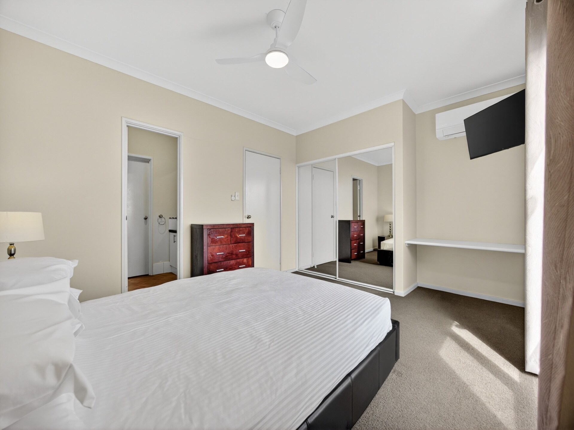 Kanaalzicht Appartement in Halls Head – Ruim, Zwembad & Nabij Cafés - foto 21