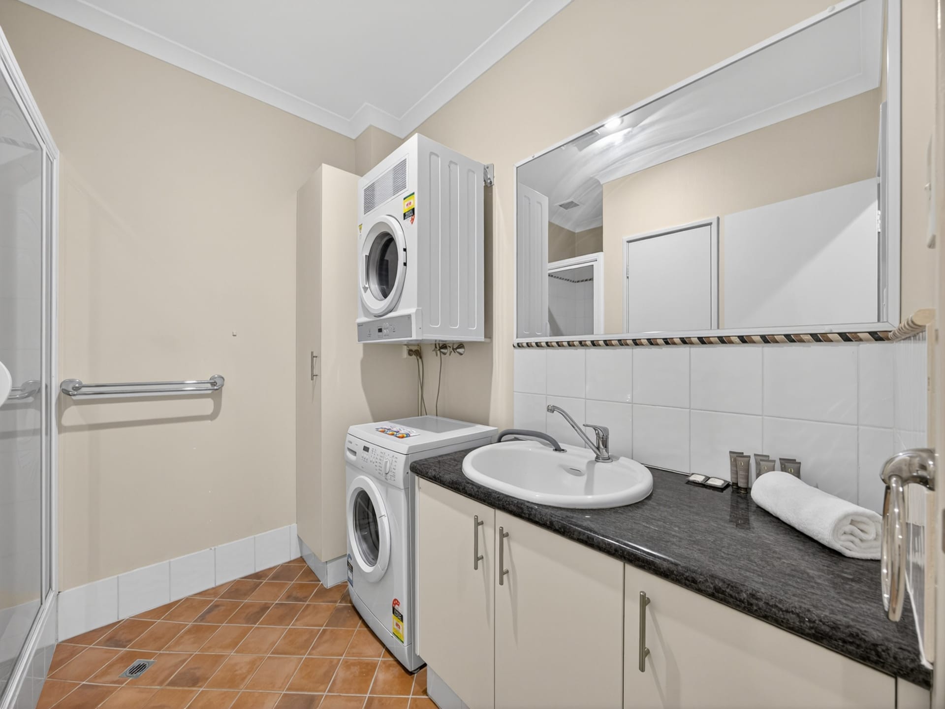 Kanaalzicht Appartement in Halls Head – Ruim, Zwembad & Nabij Cafés - foto 25