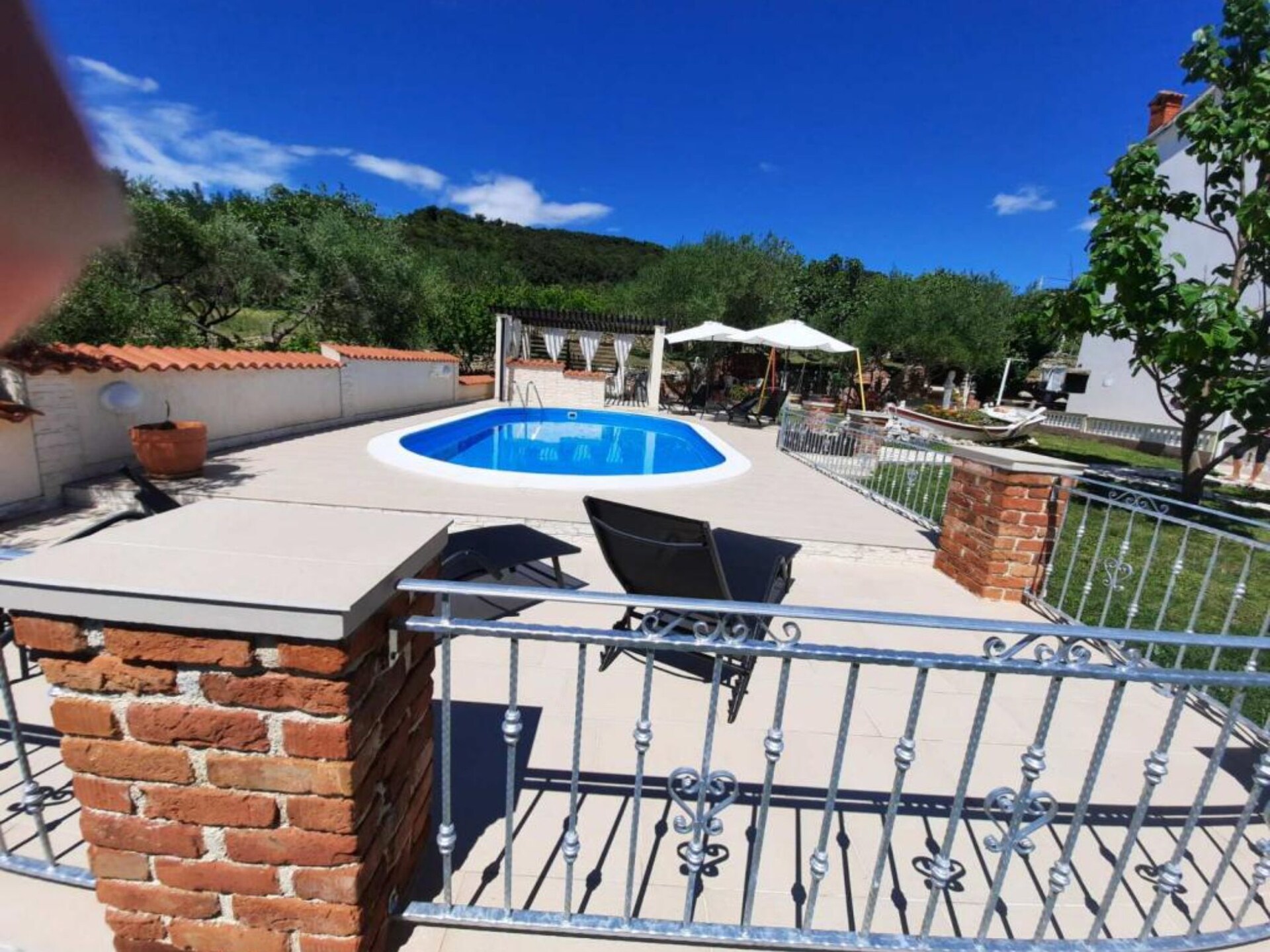 Ruim 5-persoons appartement met terras in Kampor, vlakbij strand Rab - foto 13